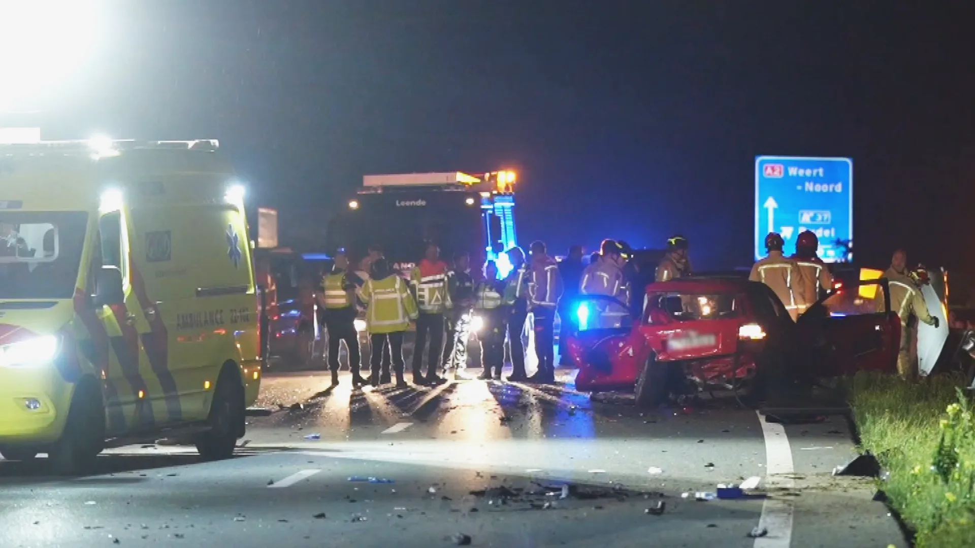 Dode en zwaargewonde bij ongeluk met meerdere voertuigen op A2 bij Maarheeze