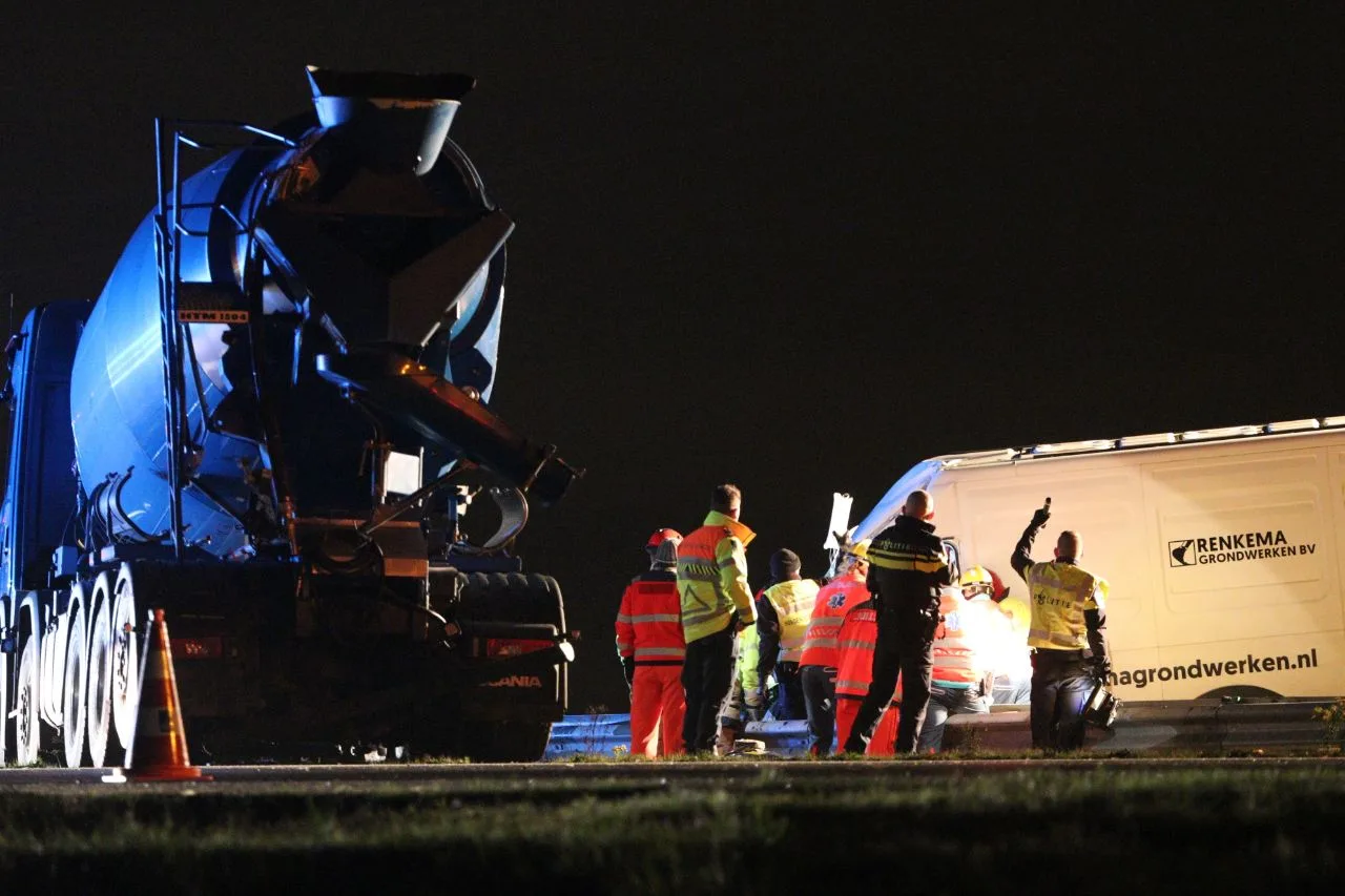 Afgesloten A7 veroorzaakt verkeerschaos tussen Leek en Hoogkerk