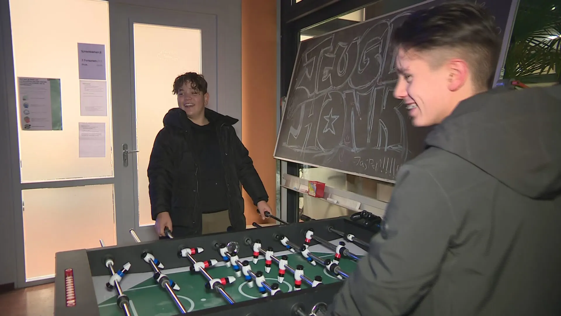 Jongeren zijn blij, want jeugdhonken mogen na 17.00 uur open blijven: 'Nu kan ik lol maken'