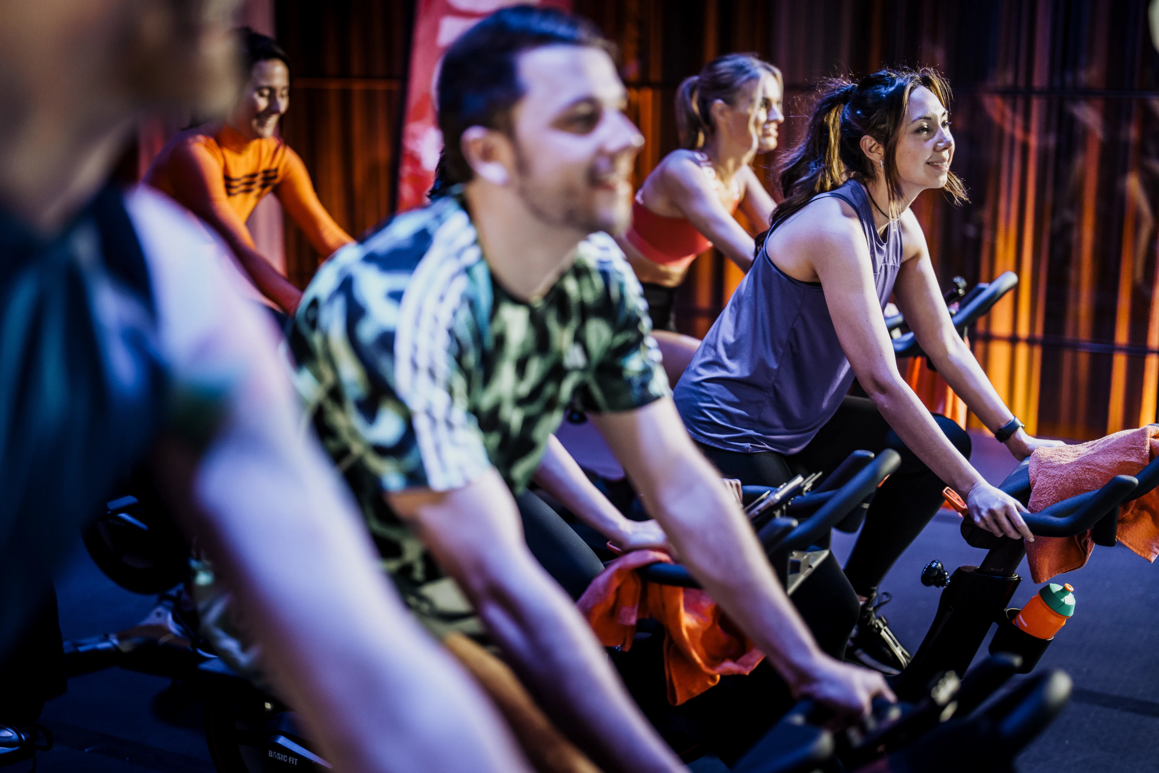 10.000 mensen spinnen tegen kanker tijdens de Alpe d'HuZes Indoor Ride