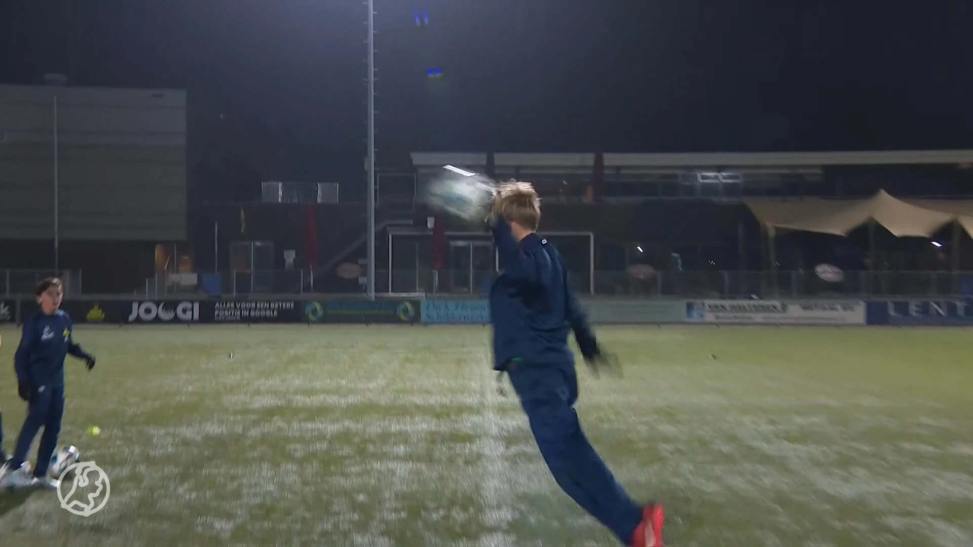 Kopzorgen in voetbal, prominenten pleiten voor stoppen met koppen