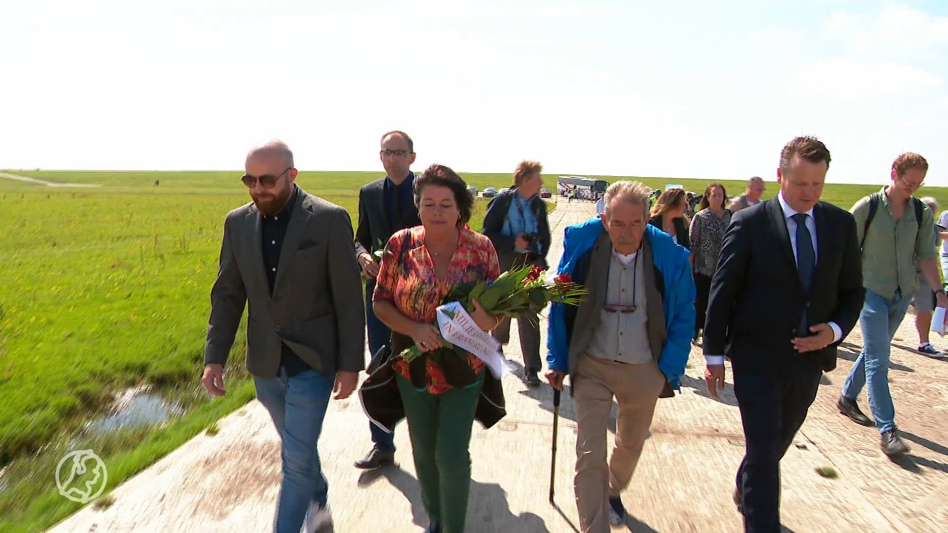 Duits jachtvliegtuig met lichaam in bijzijn nabestaanden geborgen in Friesland