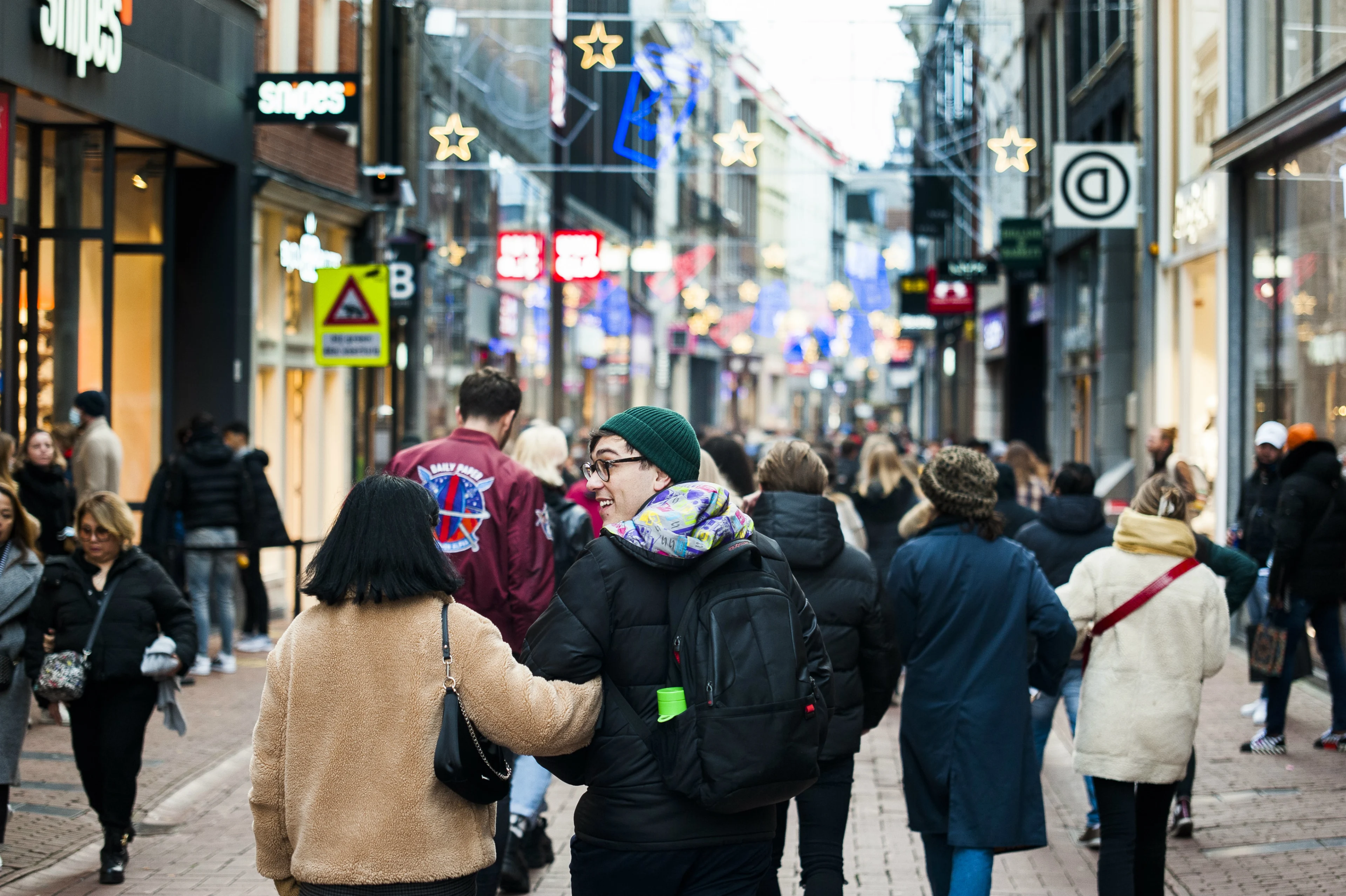 Grote steden waarschuwen opnieuw: blijf vandaag lekker thuis