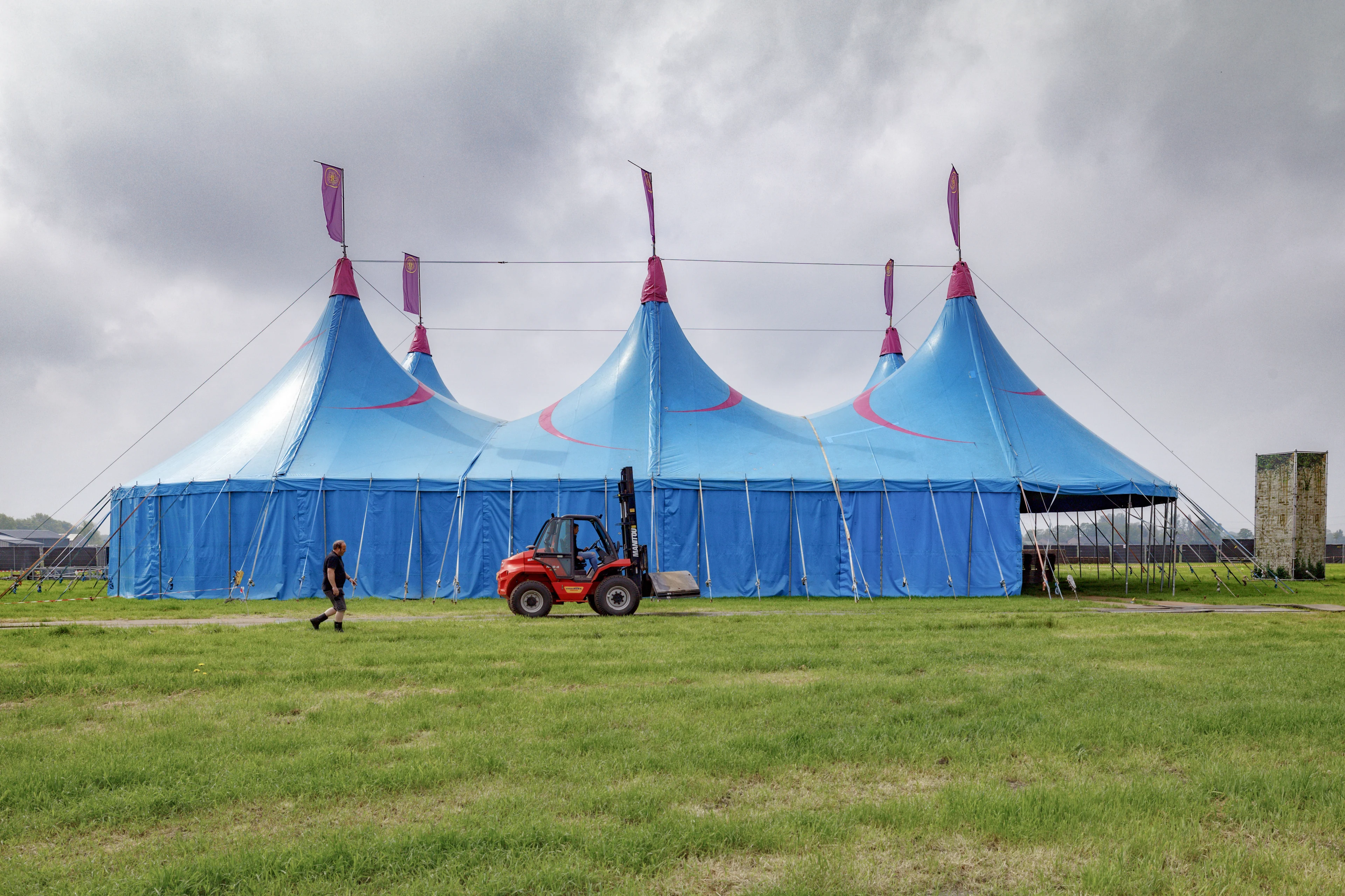 Friese dorpsfeesten veel te druk: hoe moet dat in de toekomst?