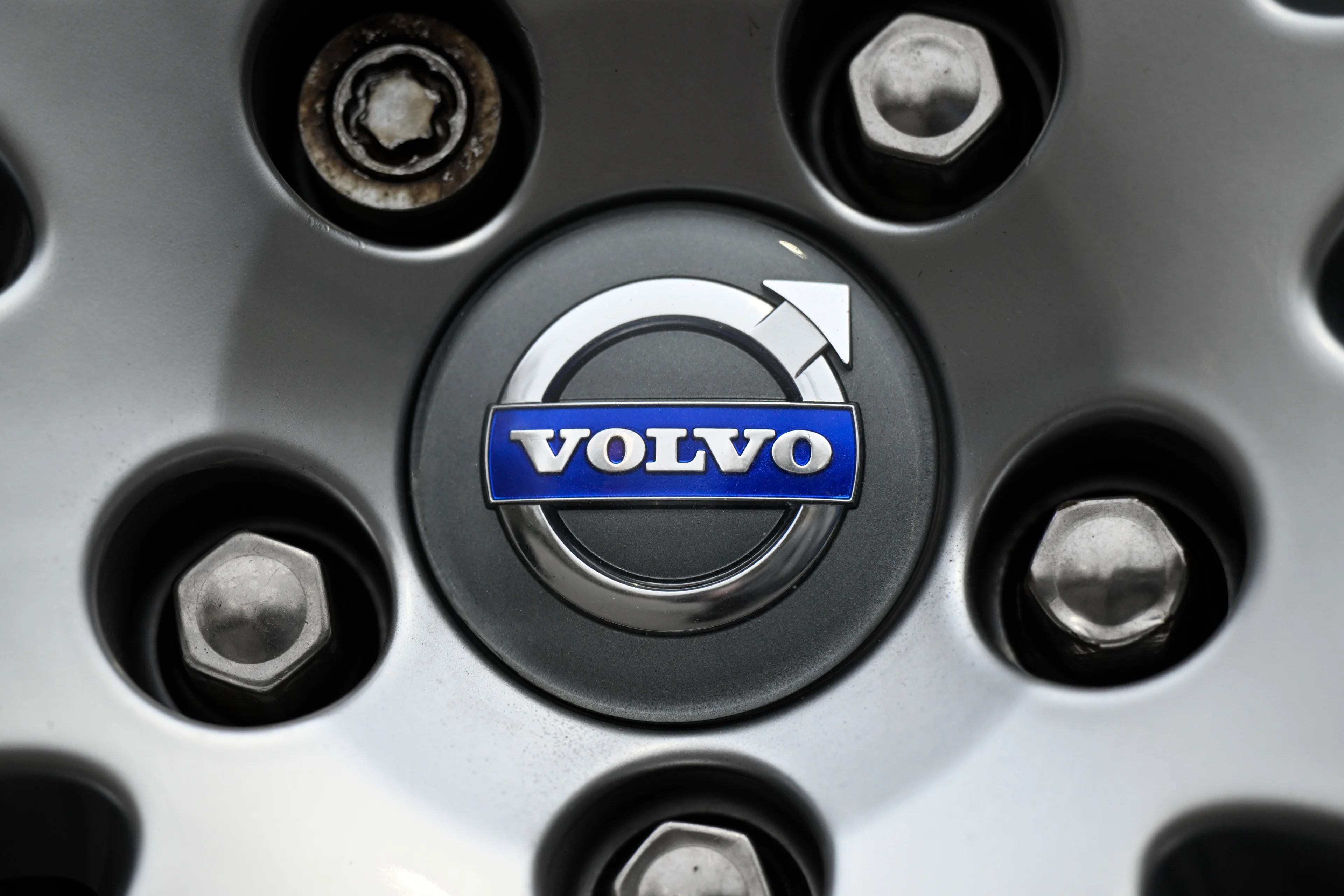 Volvo roept duizenden auto's terug, ook in Nederland