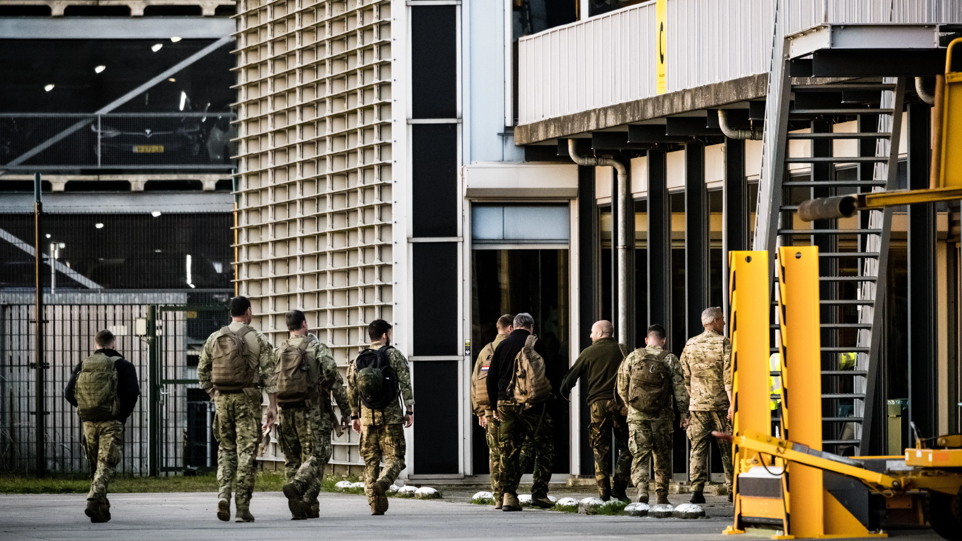 Nederlandse evacué komt met schotwond terug uit Soedan