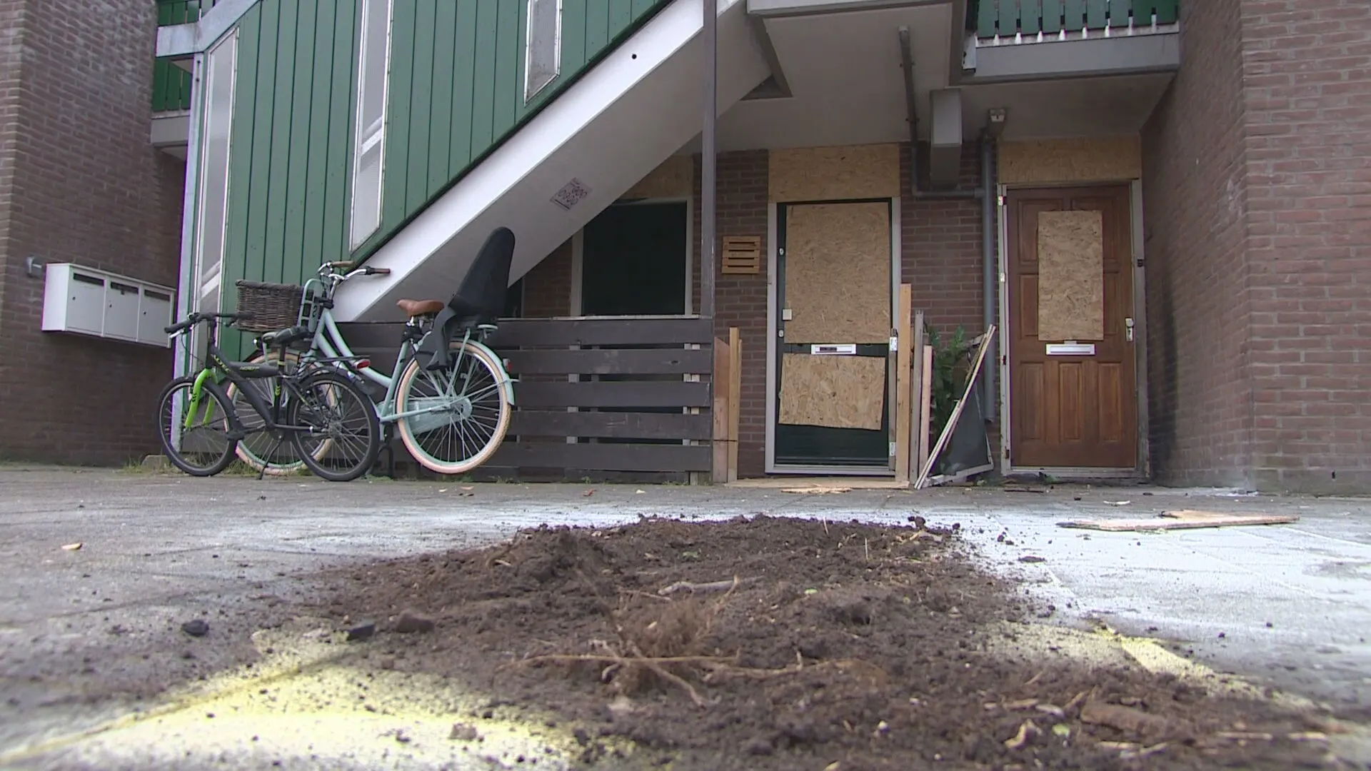 Buren geschokt door nieuwe explosie bij woning Zaandam, ruzie tussen vloggers mogelijke oorzaak