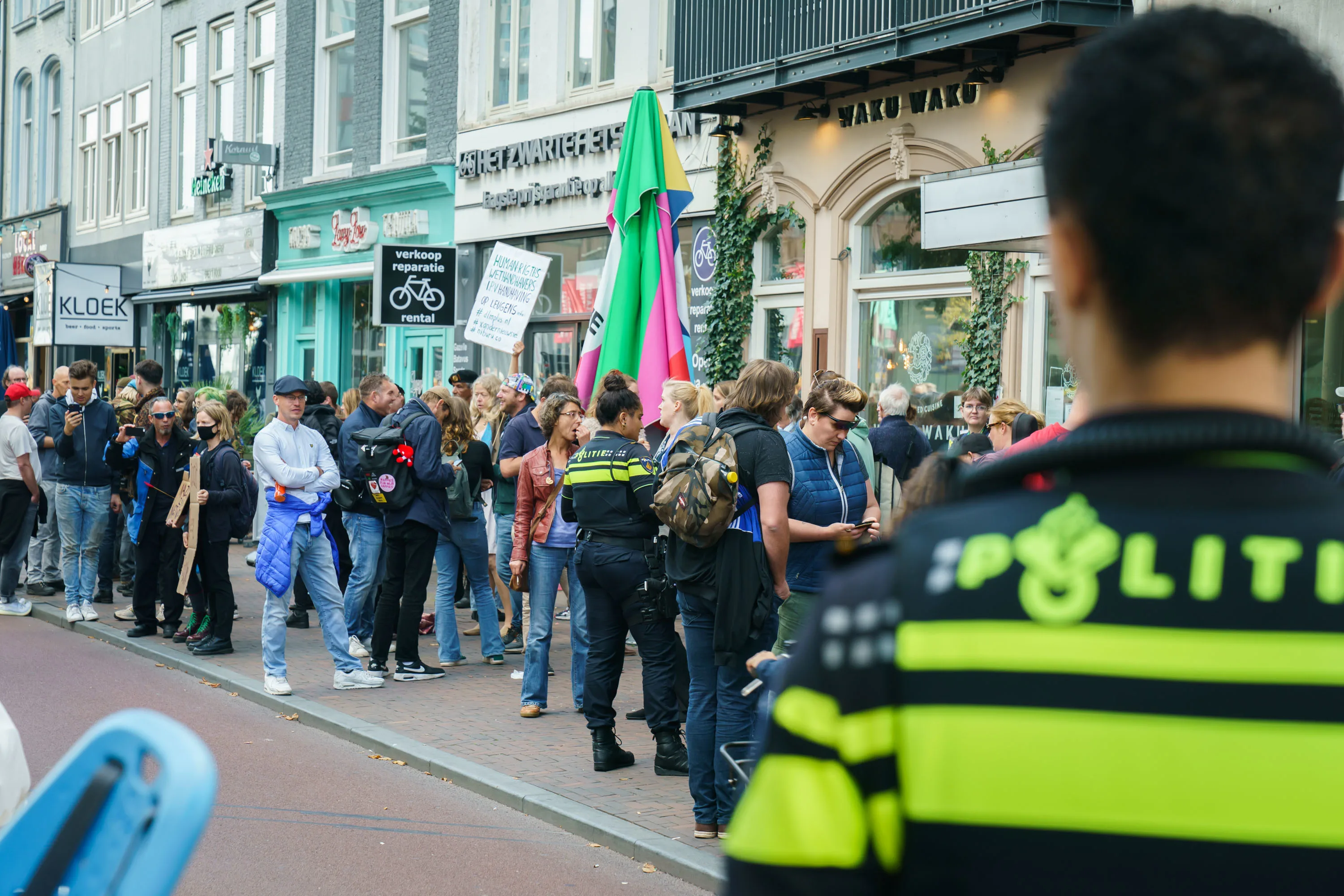 Opnieuw sympathisanten bij restaurant Waku Waku