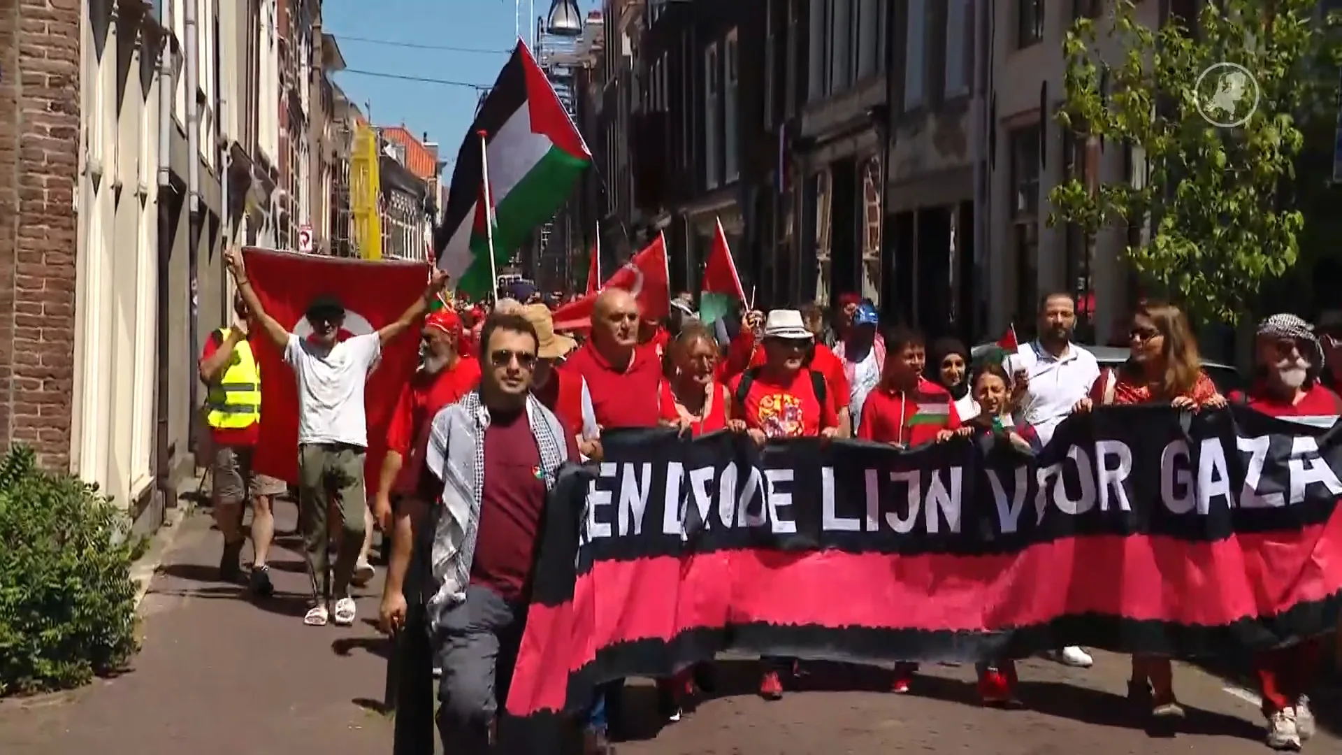 Actievoerders in Dordrecht demonstreren tegen geweld in Gaza