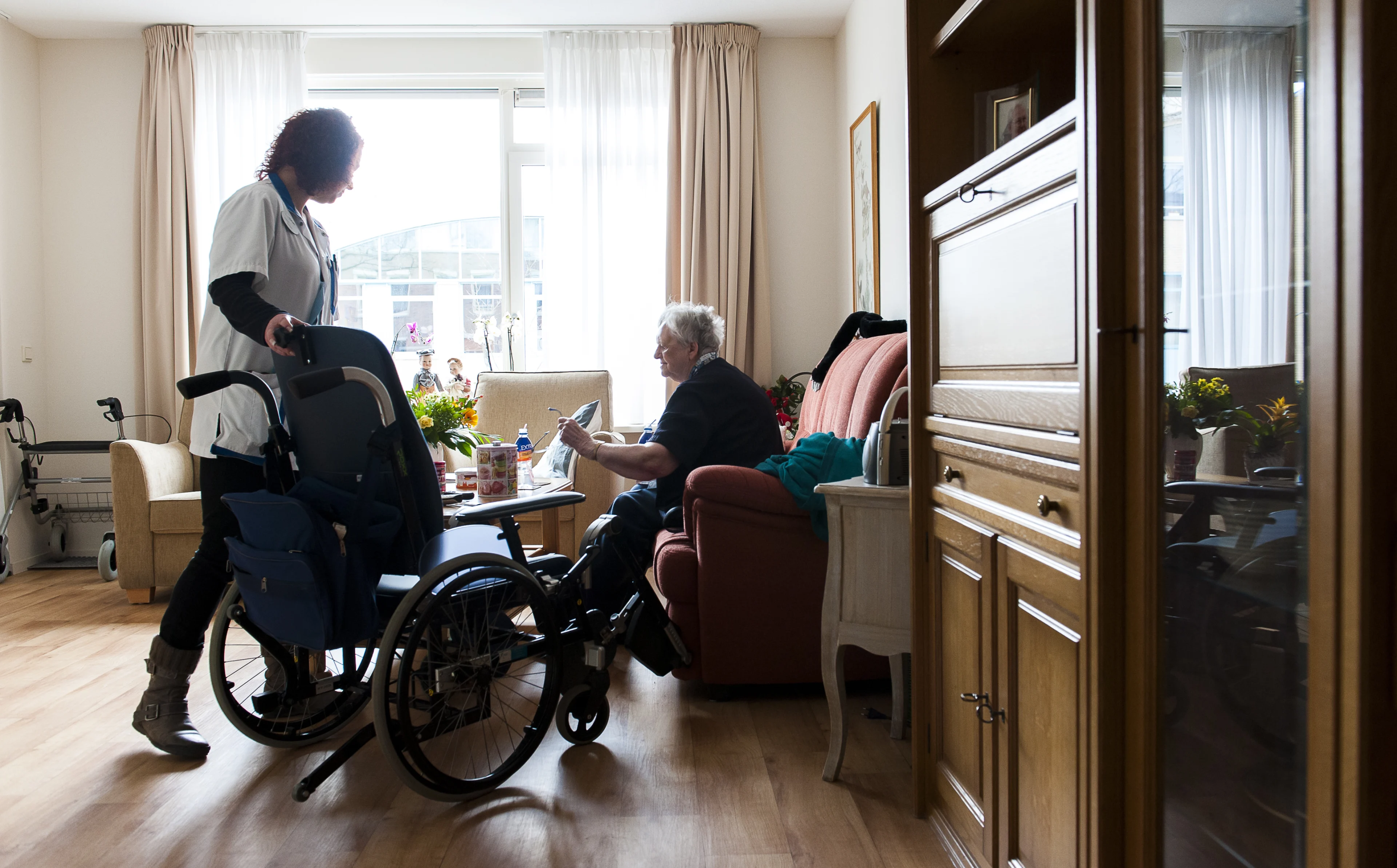 Kwart van de zorgmedewerkers wil meer uren werken