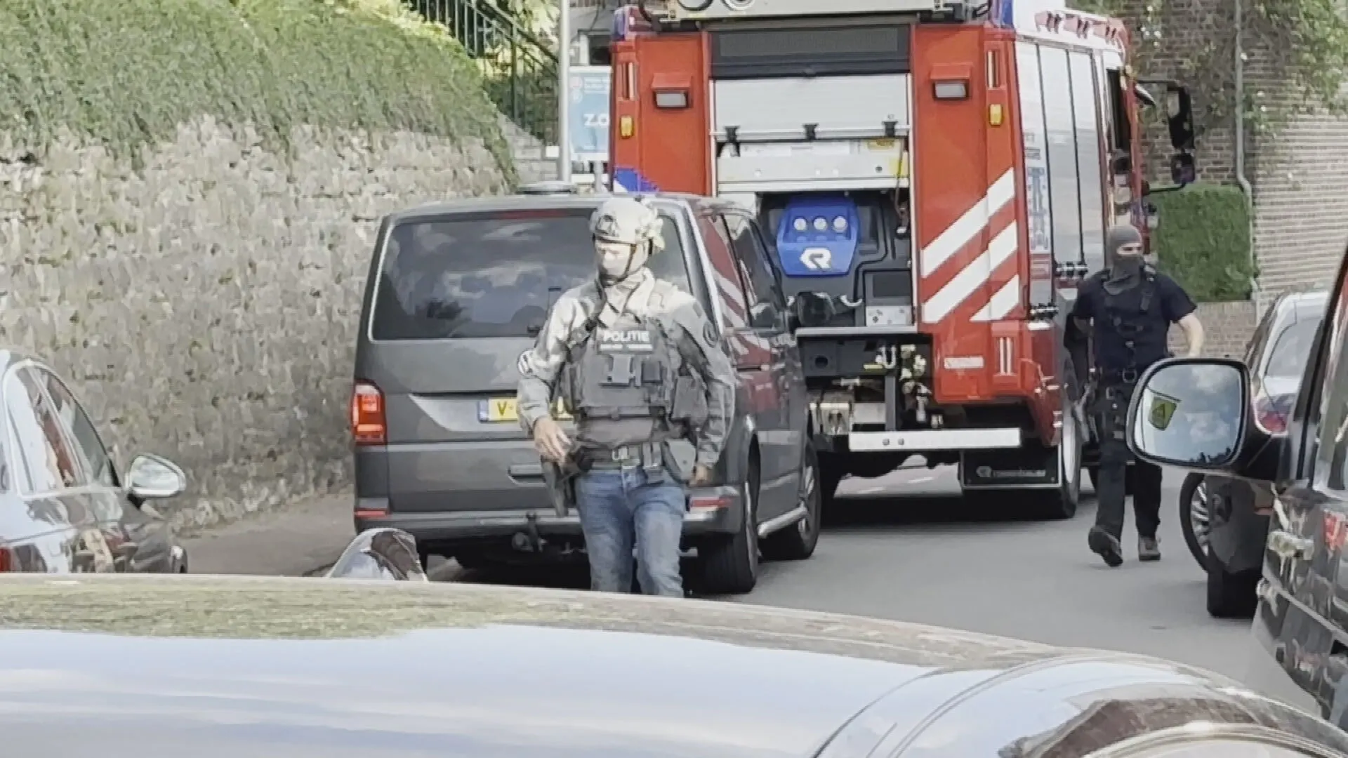 Politie al uren bezig met dreigende situatie Wijlre, arrestatieteam en EOD staan klaar