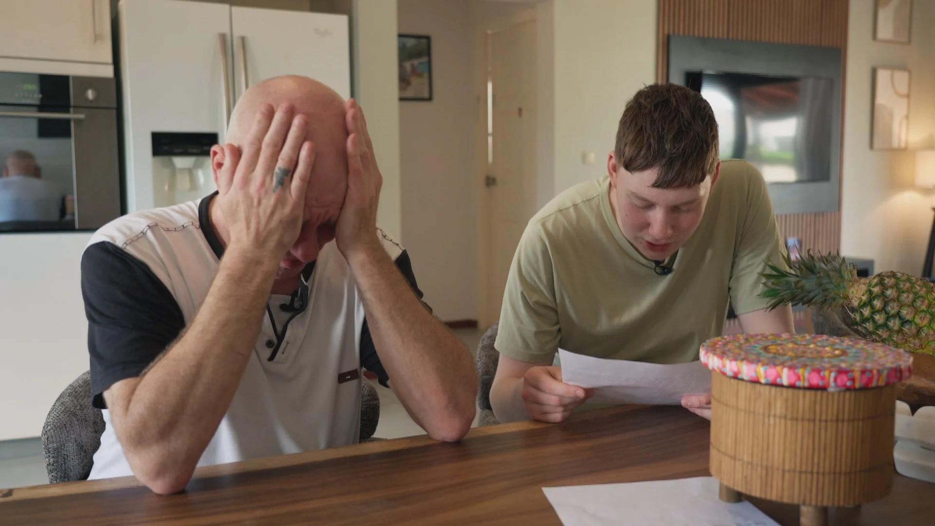 Van 120 naar 1600 euro per week: ernstig zieke Fred in tranen op Curaçao in Steenrijk, Straatarm