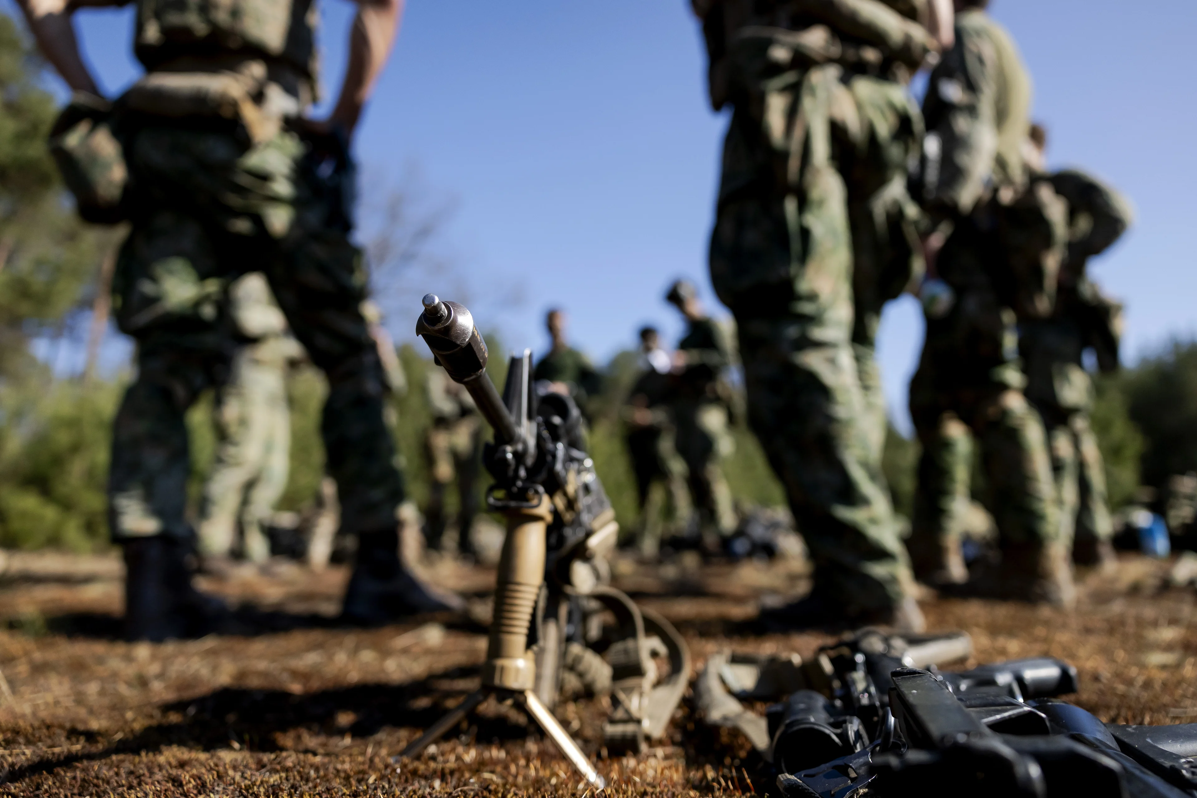 Grote meerderheid wil terugkeer dienstplicht, jongeren juist fel tegen