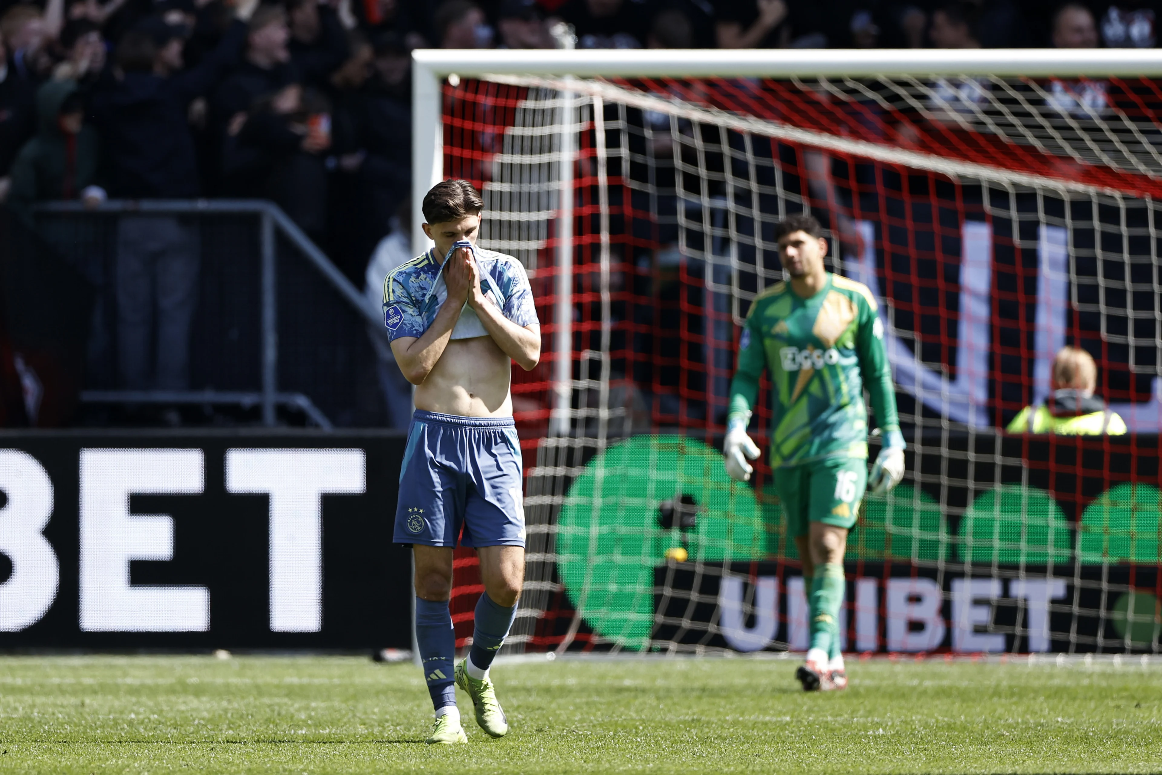 Na Vaessen start aanklager ook onderzoek naar Ajax-speler Kaplan