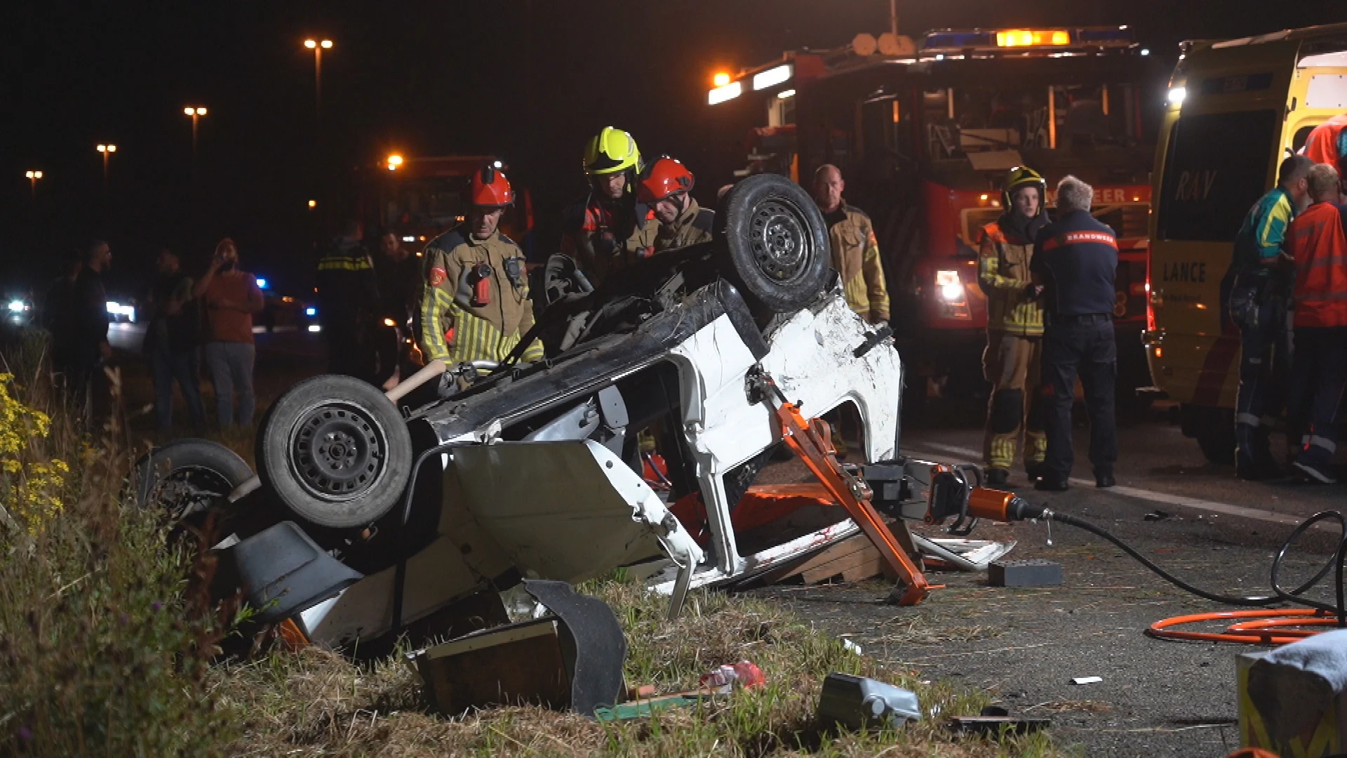 Chaos op de A58: vier gewonden bij groot ongeluk bij Molenschot