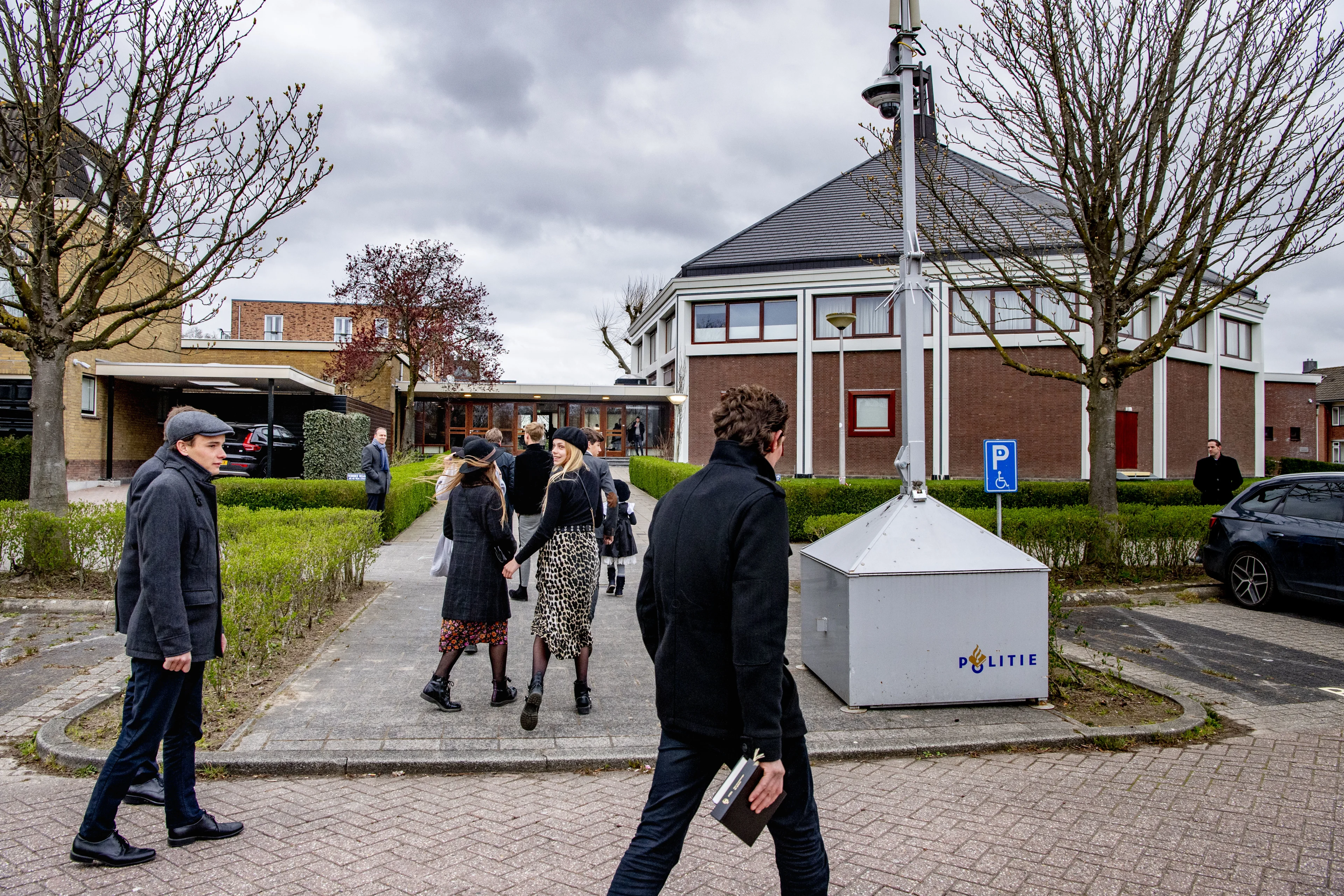 Kerken en moskeeën mogen worden gesloten in strijd tegen corona