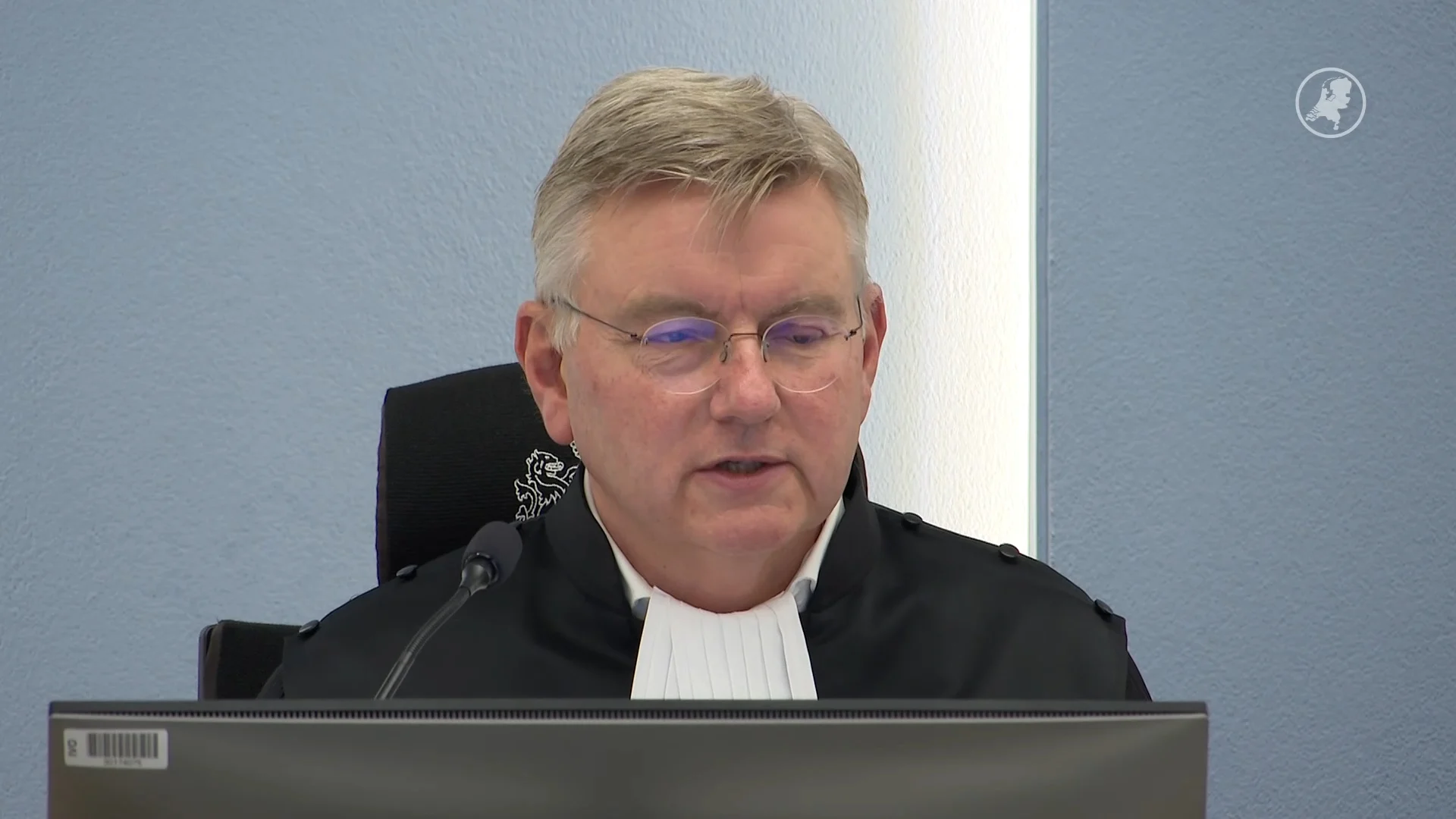 Pleegmeisje (11) moest blijven dansen, kind wordt uitgelachen