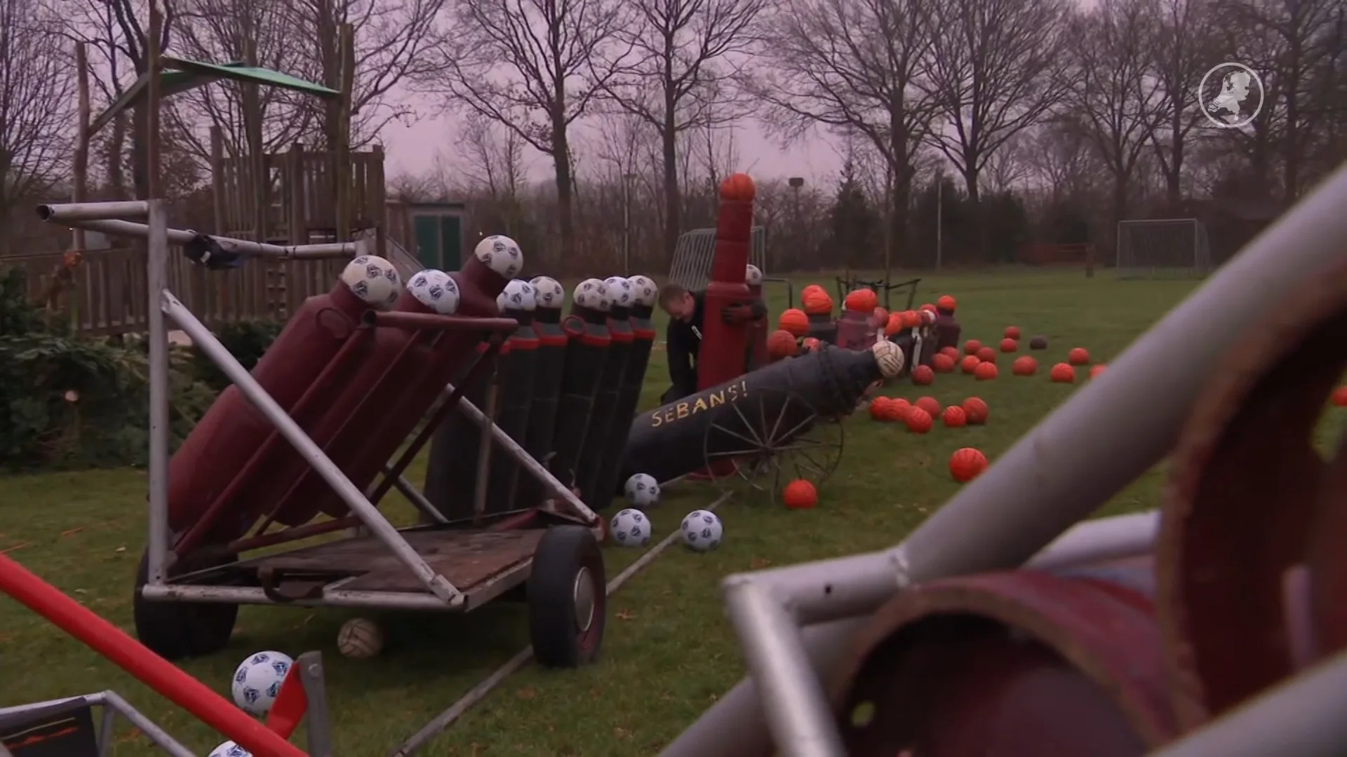 Carbidschieten mag nog maar tot 18.00 uur, in Roderwolde zijn dorpsbewoners boos