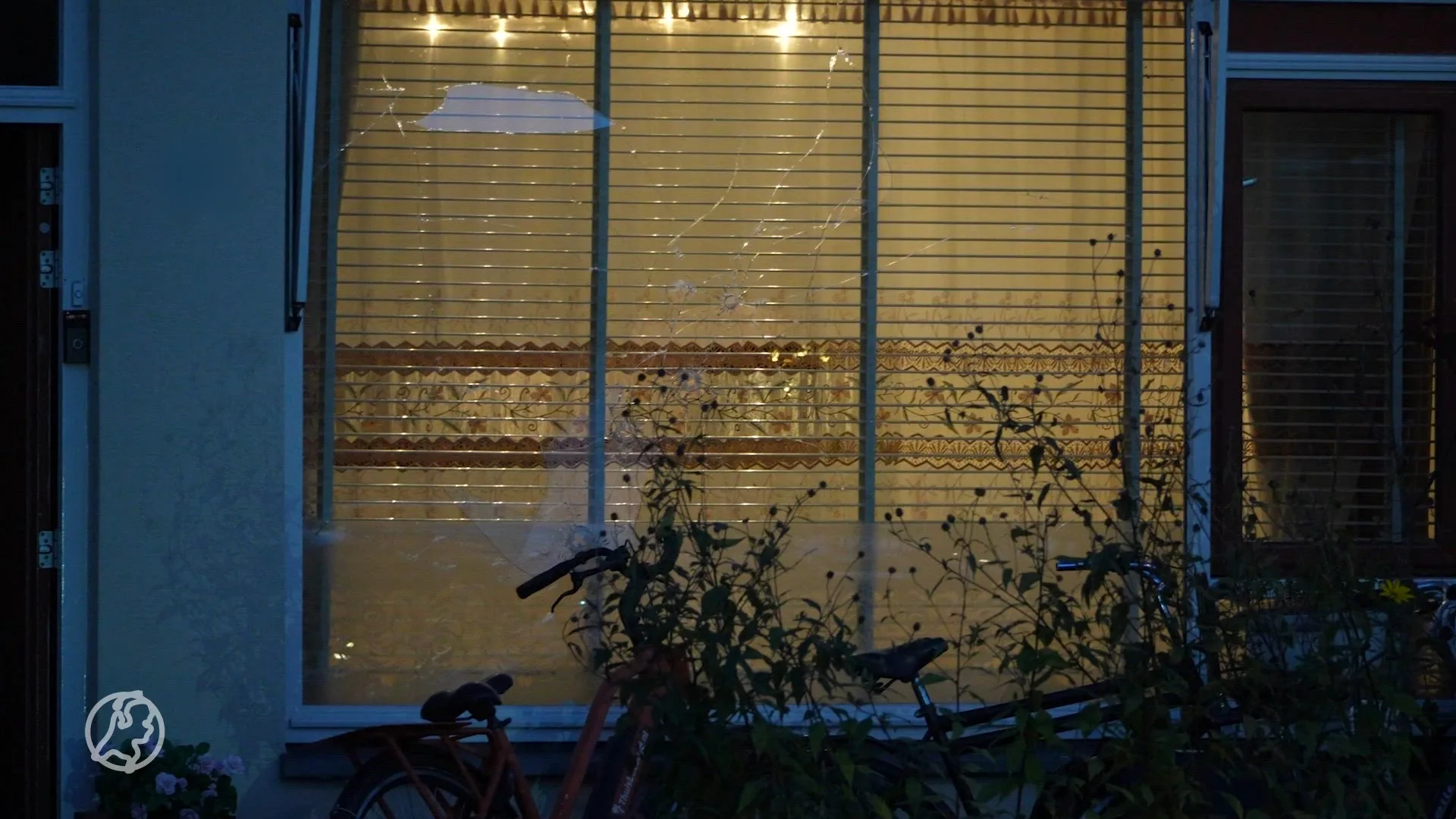 Woning beschoten in Zwolle, drie verdachten door DSI uit auto gehaald op A28