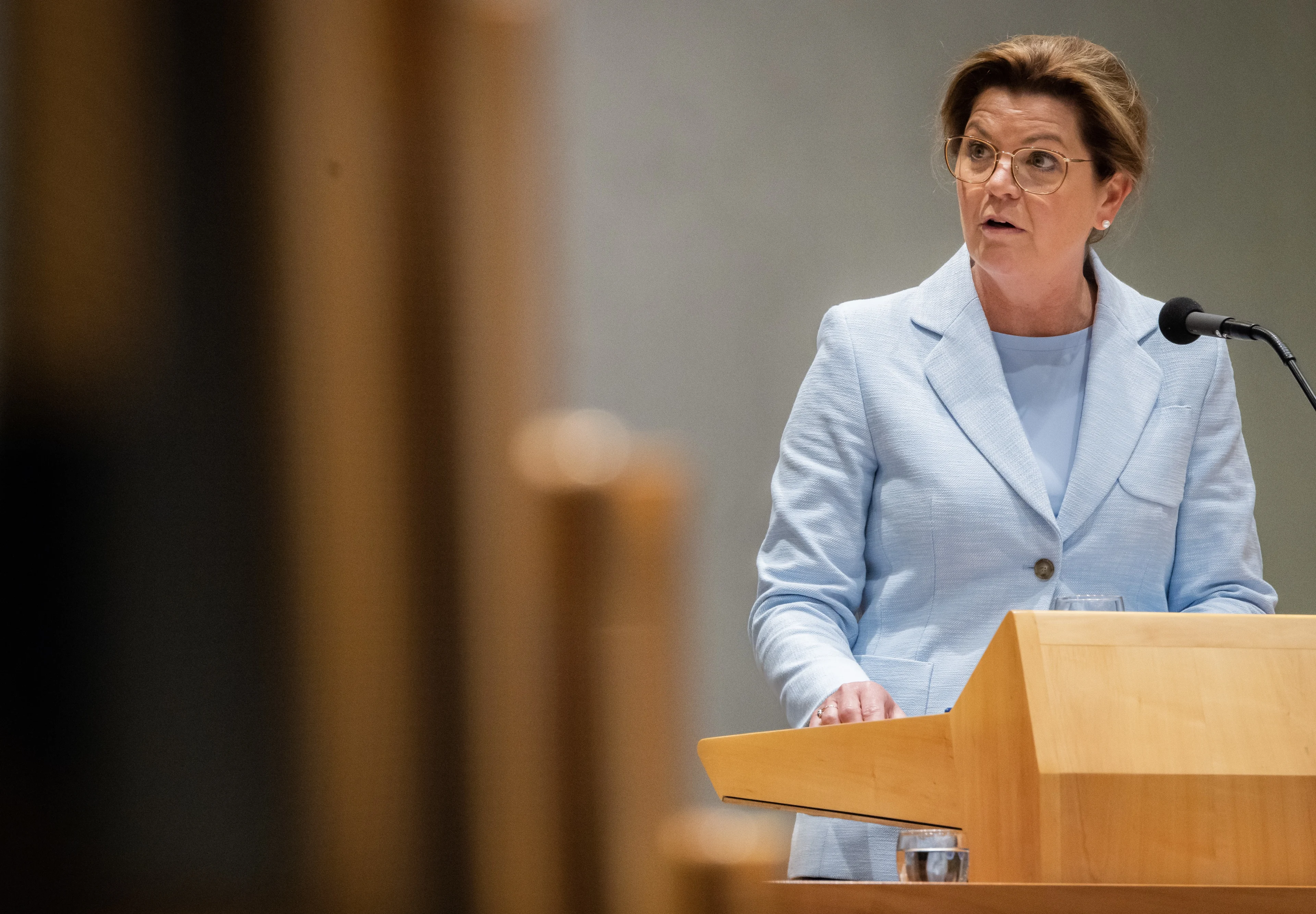 Van der Wal sluit verplicht uitkopen boeren niet uit: 'Stok achter de deur nodig'