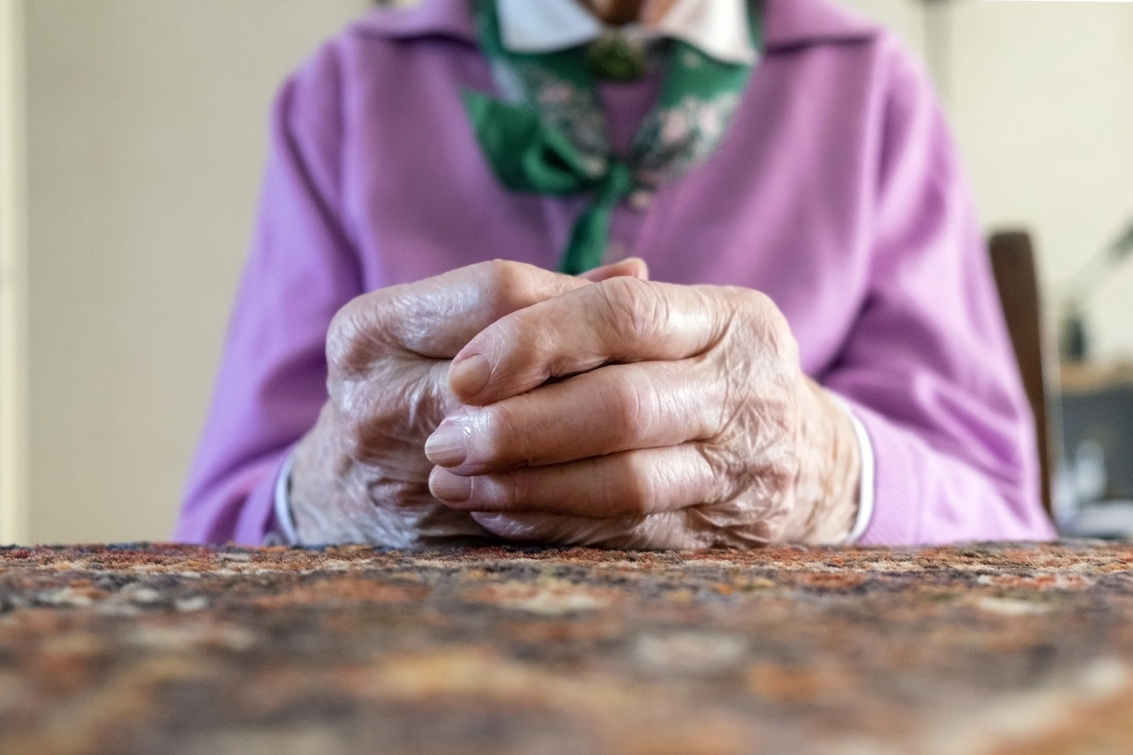 Hoogbejaarde bewoonster verpleeghuis (99) overlijdt op straat, terwijl deur op slot had moeten zijn