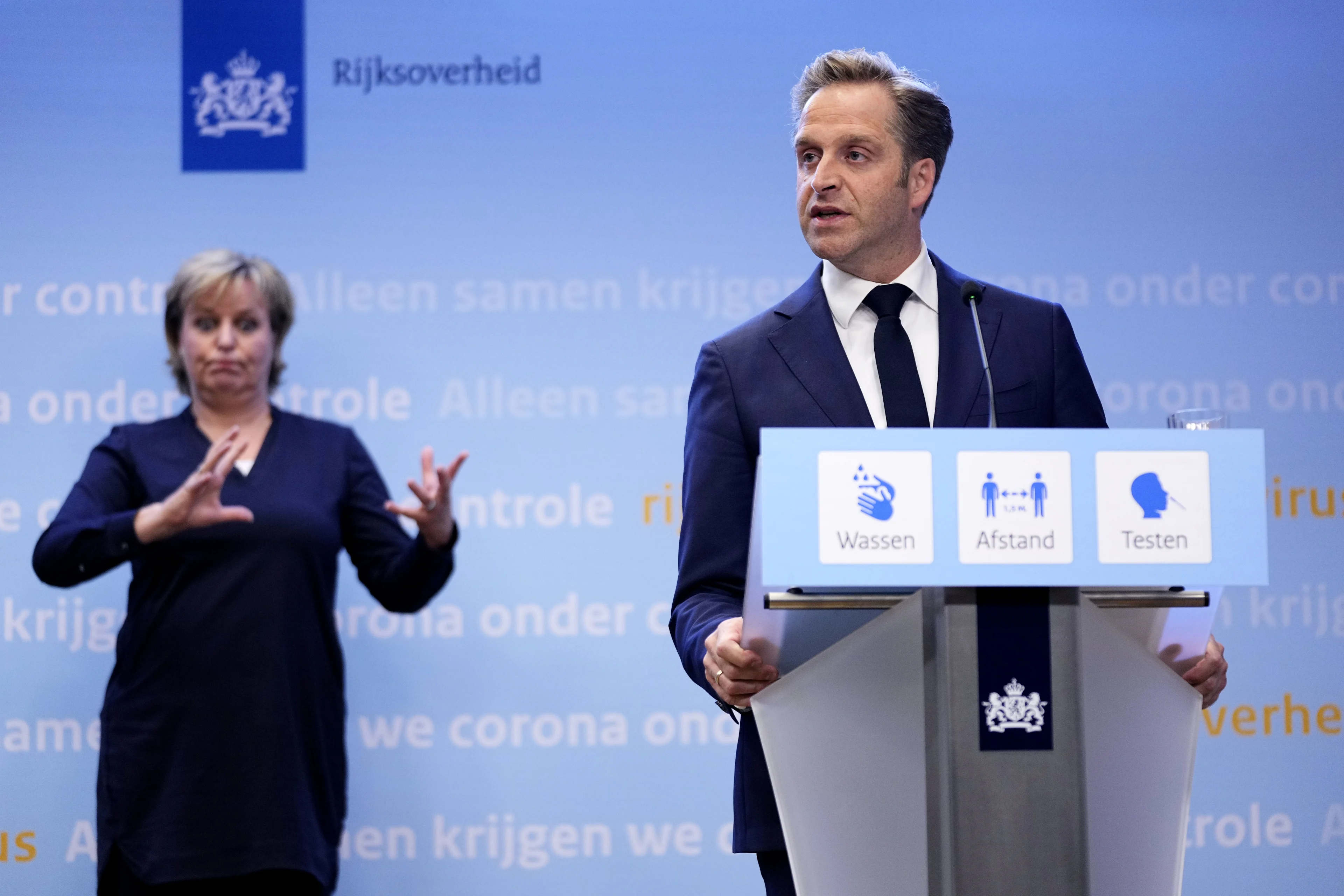 Kamerleden verwijten Rutte en De Jonge gebrek aan zelfreflectie: niet de schuld van de jongeren