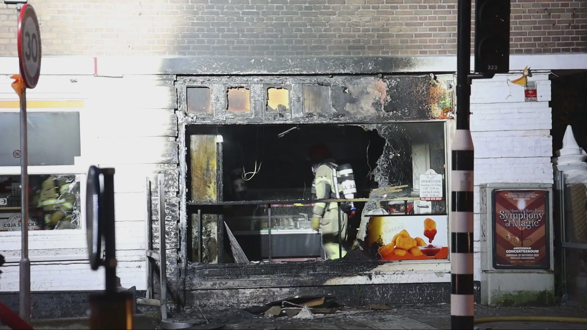 Snackbar afgebrand in Amsterdam, politie vermoedt brandstichting