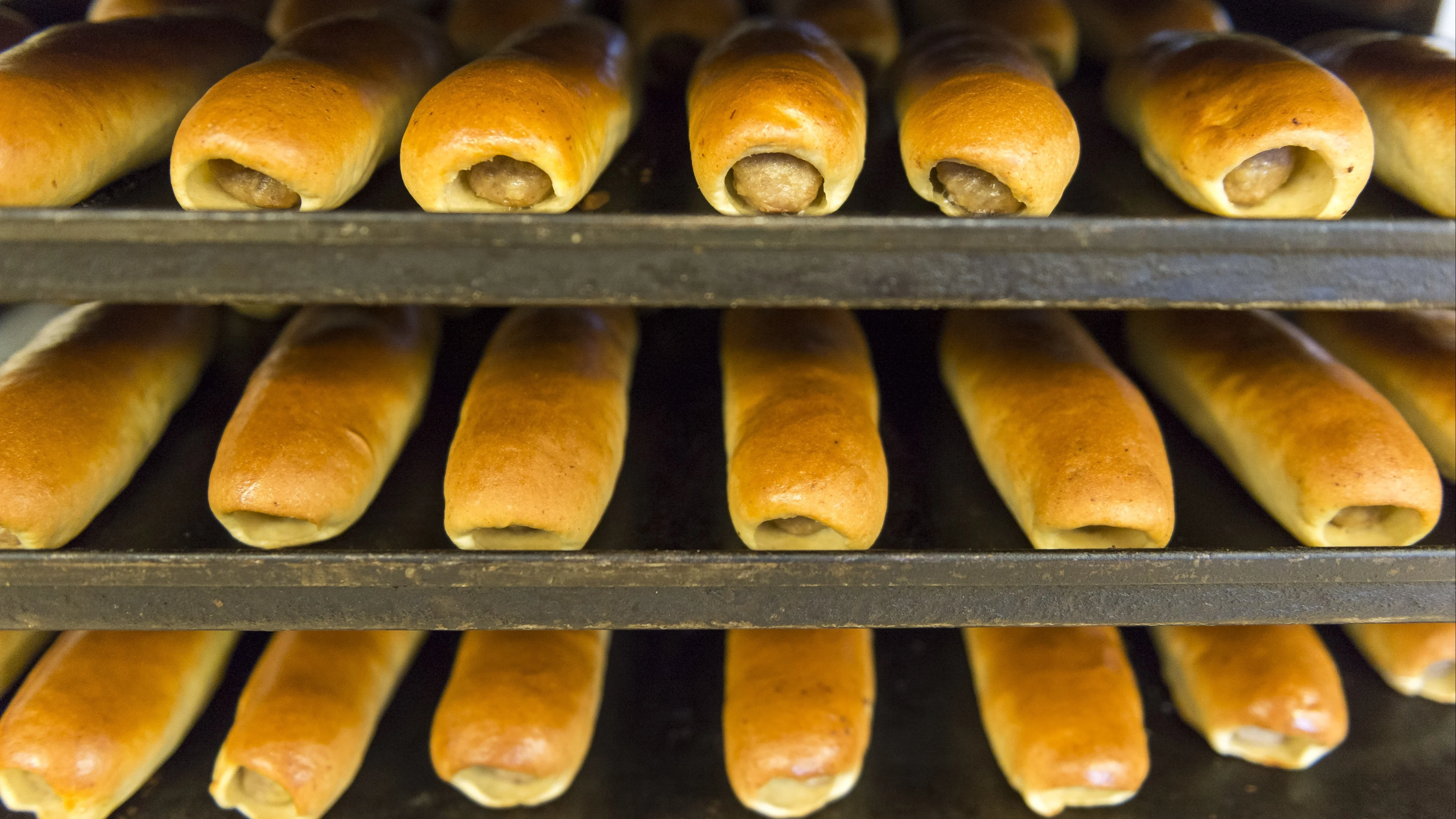 NVWA waarschuwt mensen met soja-allergie voor worstenbroodjes