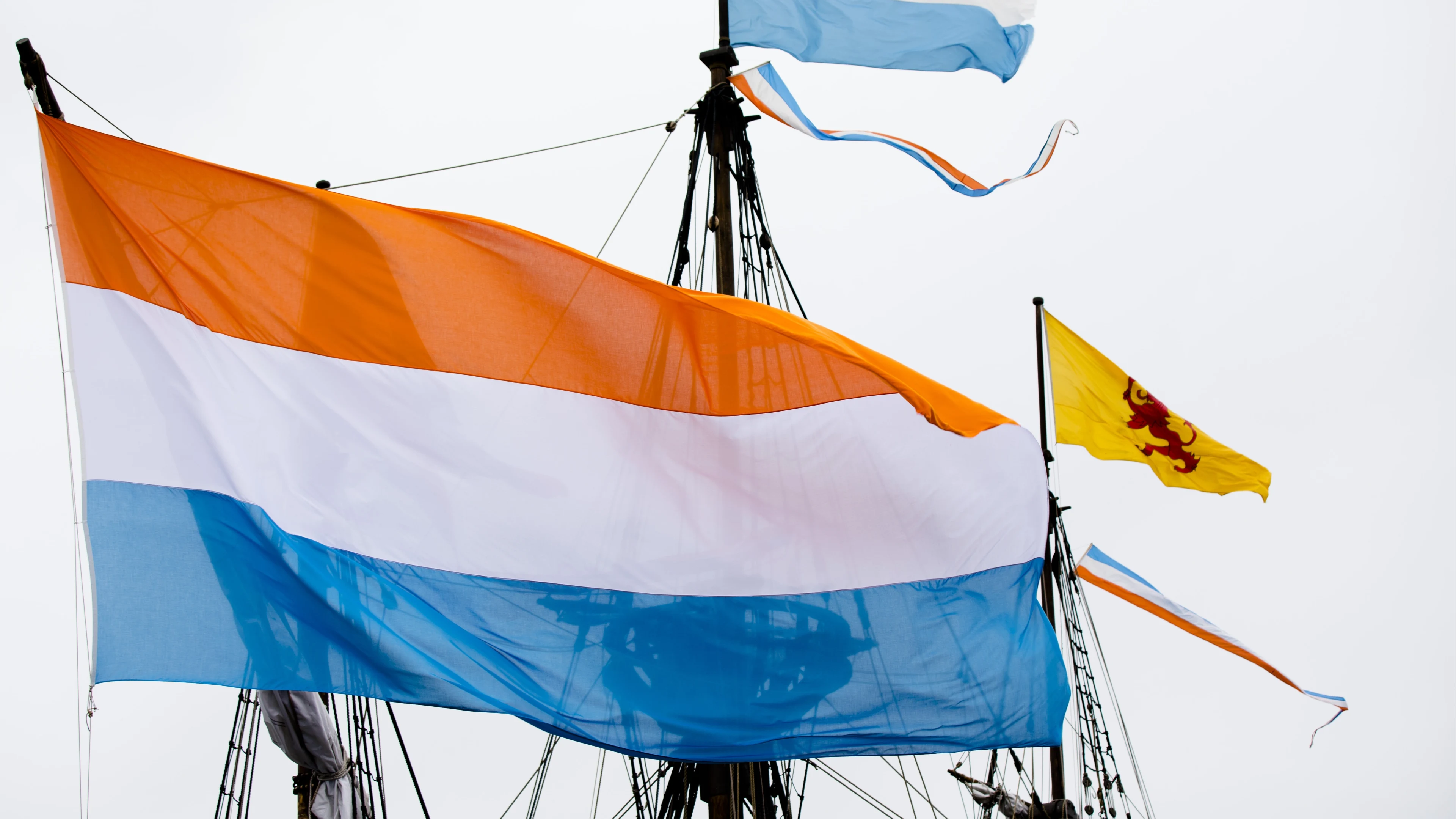 Prinsenvlag niet langer te koop bij Bol.com, waarom is deze vlag zo omstreden?