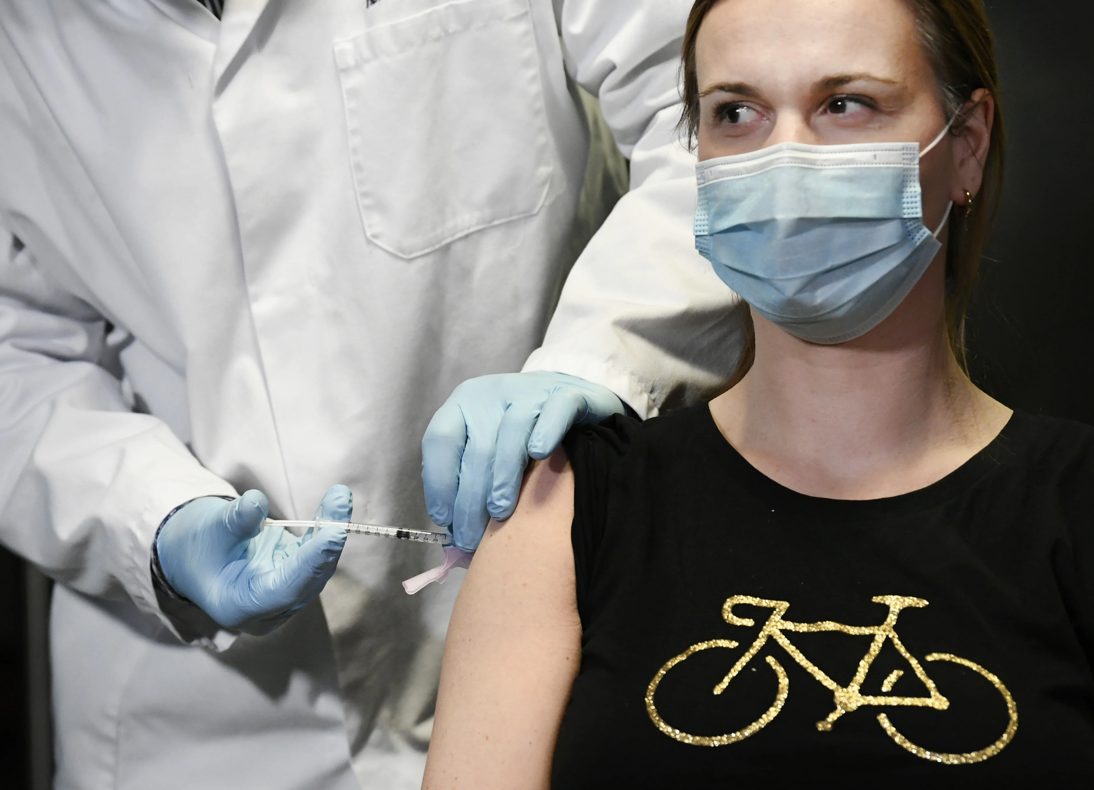 Boostercampagne versneld: voor eind januari kan iedere volwassene prik halen