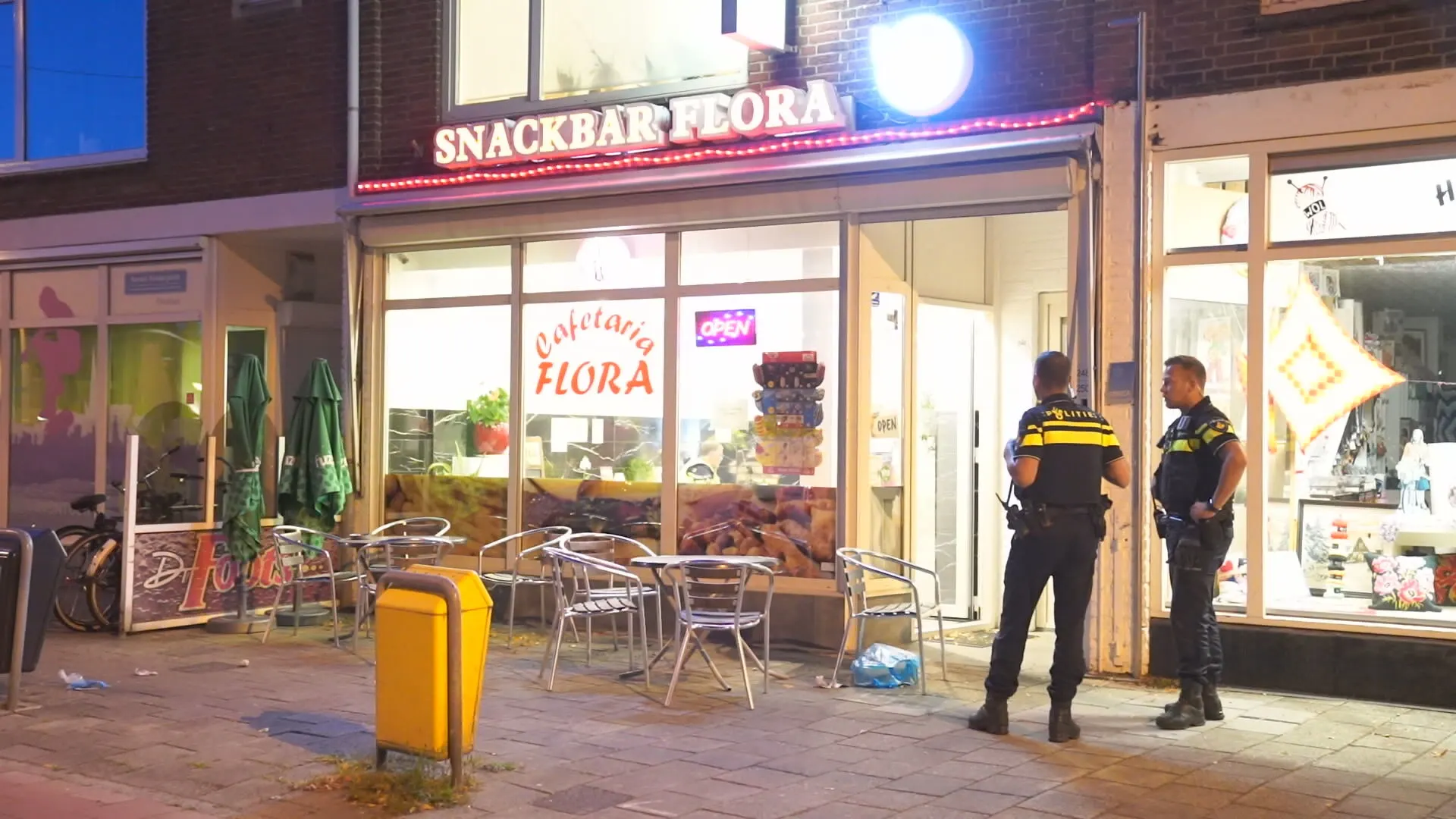 Overvallers bedreigen medewerkers snackbar Eindhoven met mes