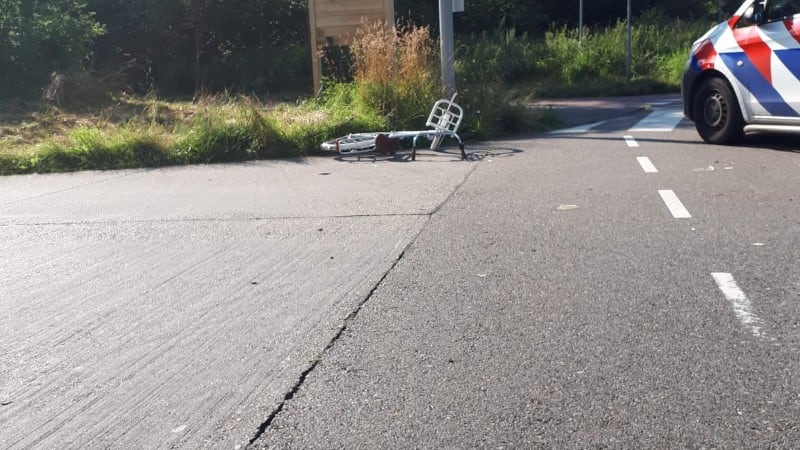 Automobilist rijdt door na aanrijding met 14-jarig meisje