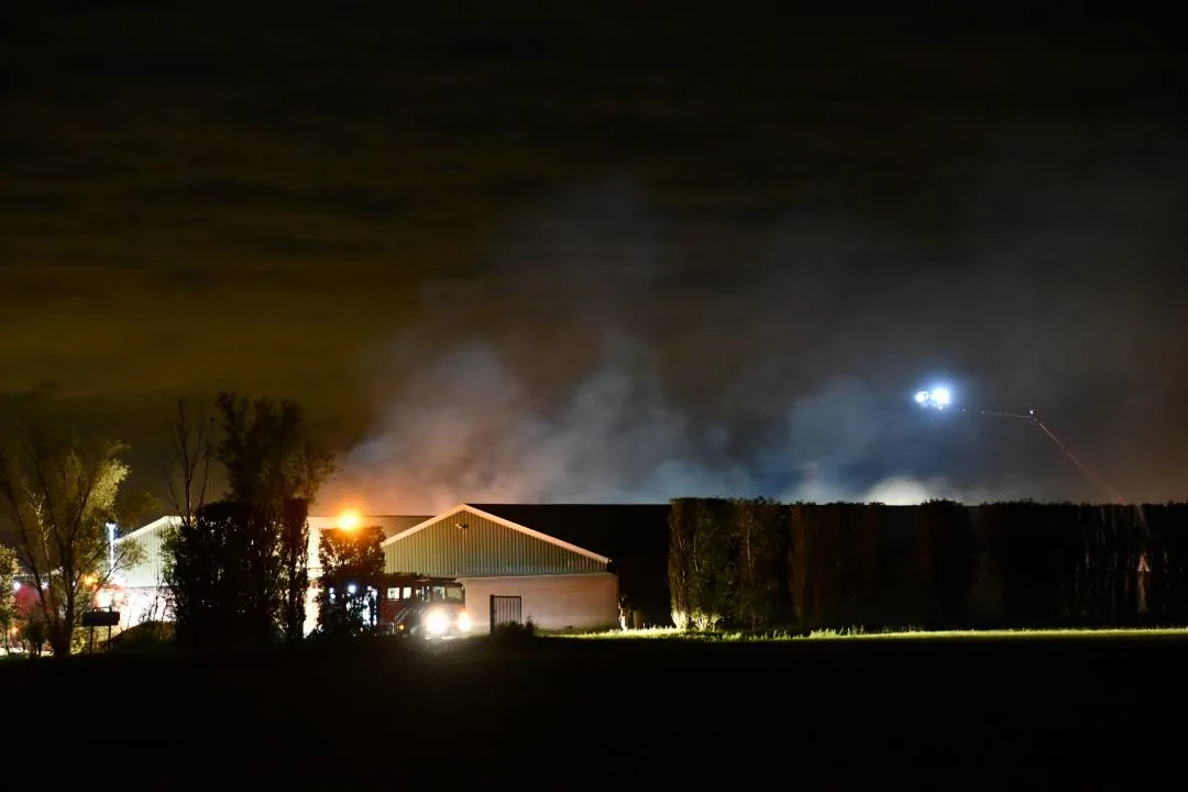 Schouten komt met plan tegen stalbranden: meer controles én minder dieren