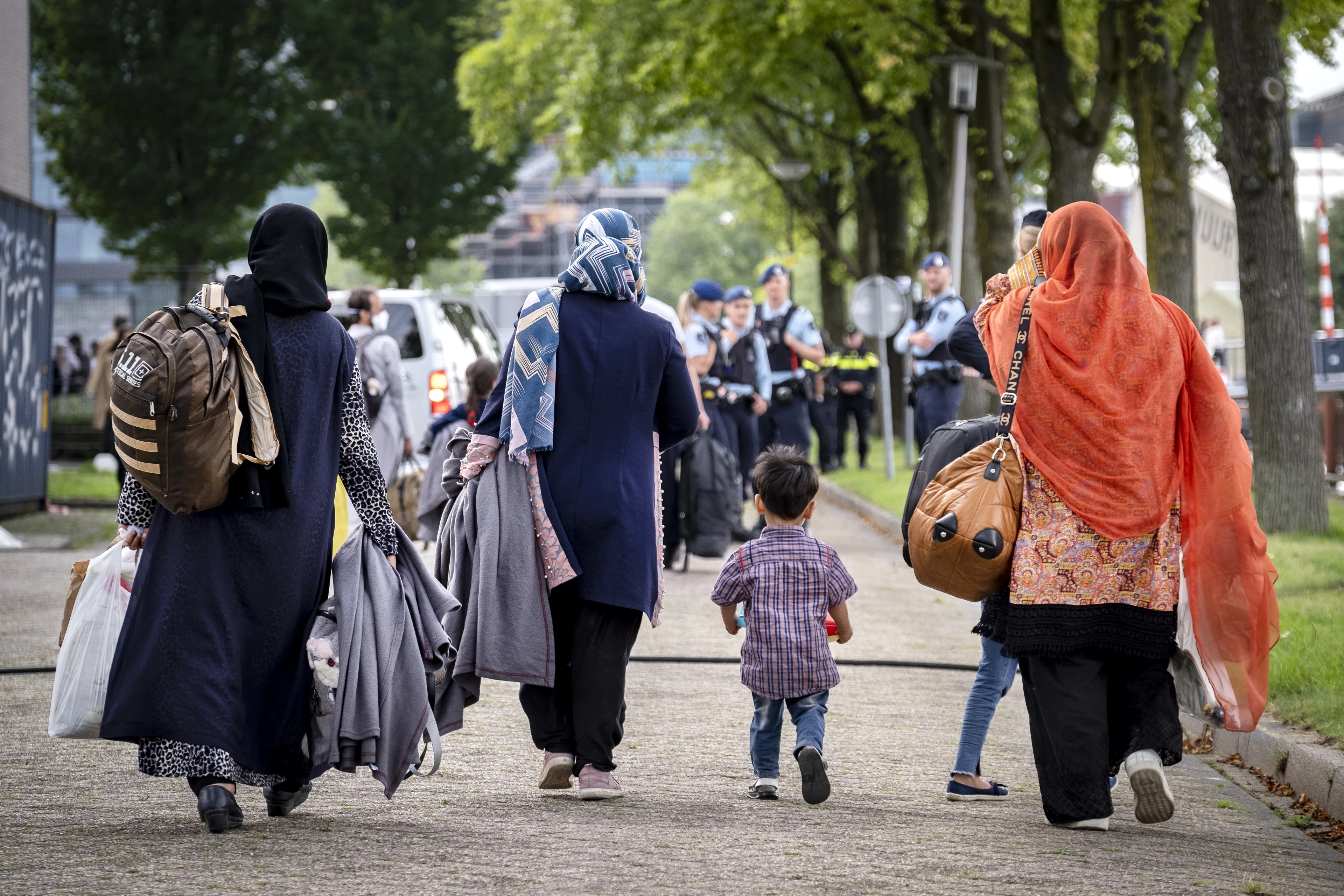 Meer dan 21.500 Afghanen willen naar Nederland komen