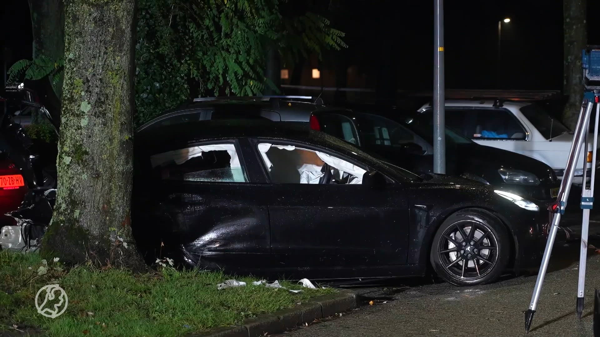 Buurt schrikt wakker van crash na achtervolging: 'Begon helemaal te shaken'