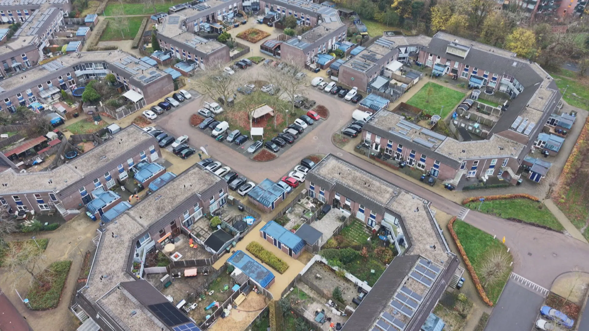 Almere bestaat 50 jaar: zo woonden de eerste bewoners in 1976