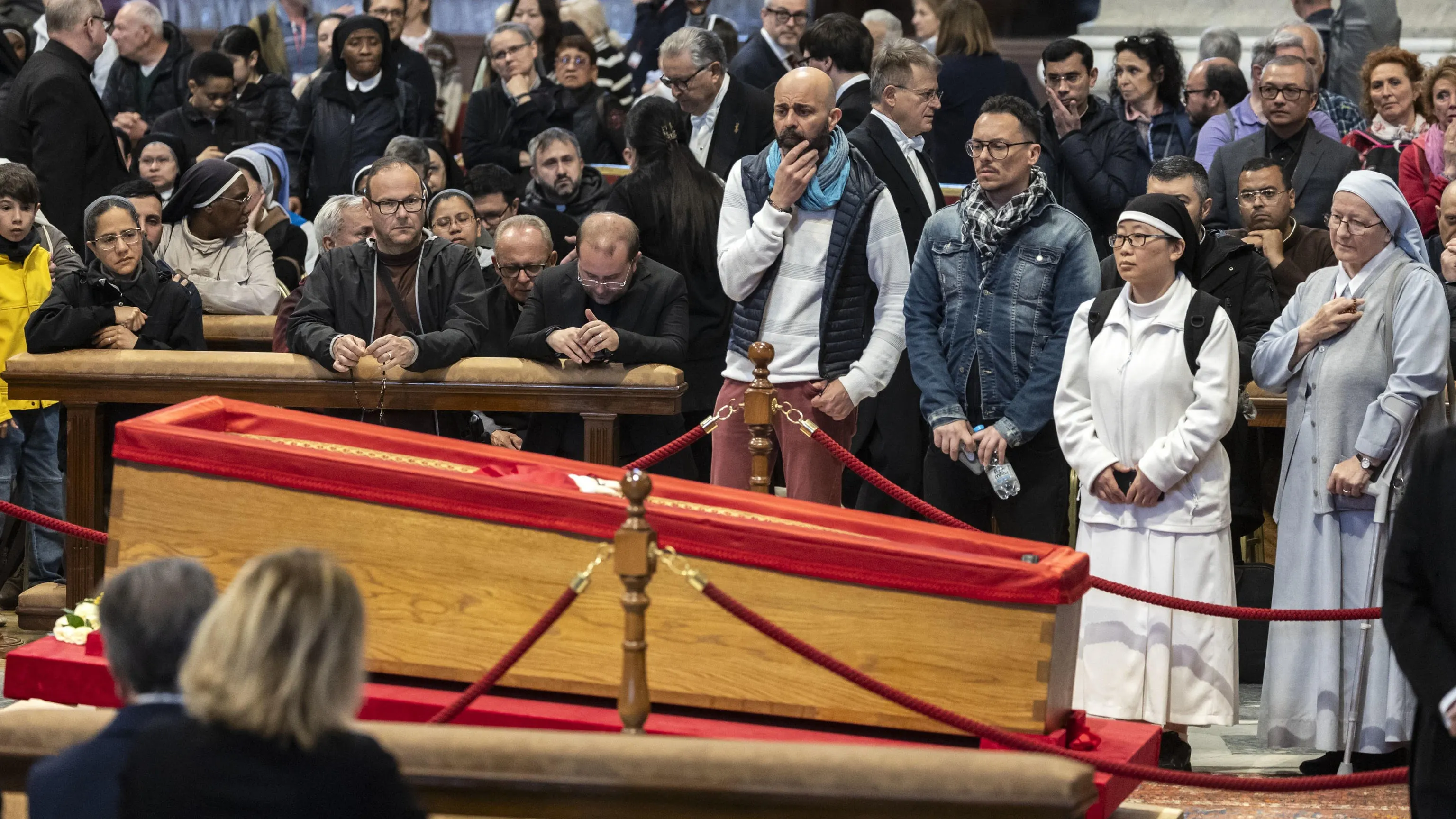 Zo volg je zaterdag live de uitvaart van paus Franciscus