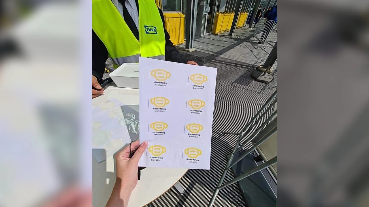 Ikea schrapt gele sticker voor mensen zonder mondkapje na vergelijking met Jodenster