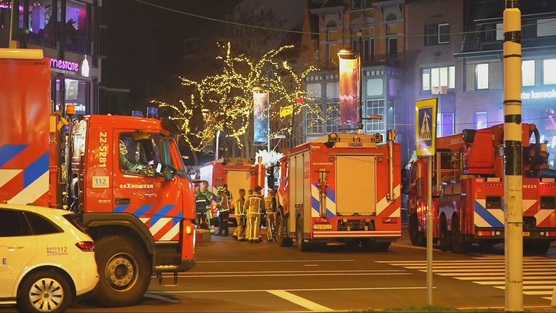 Horecazaken en appartementen ontruimd bij zeer grote brand in Eindhoven
