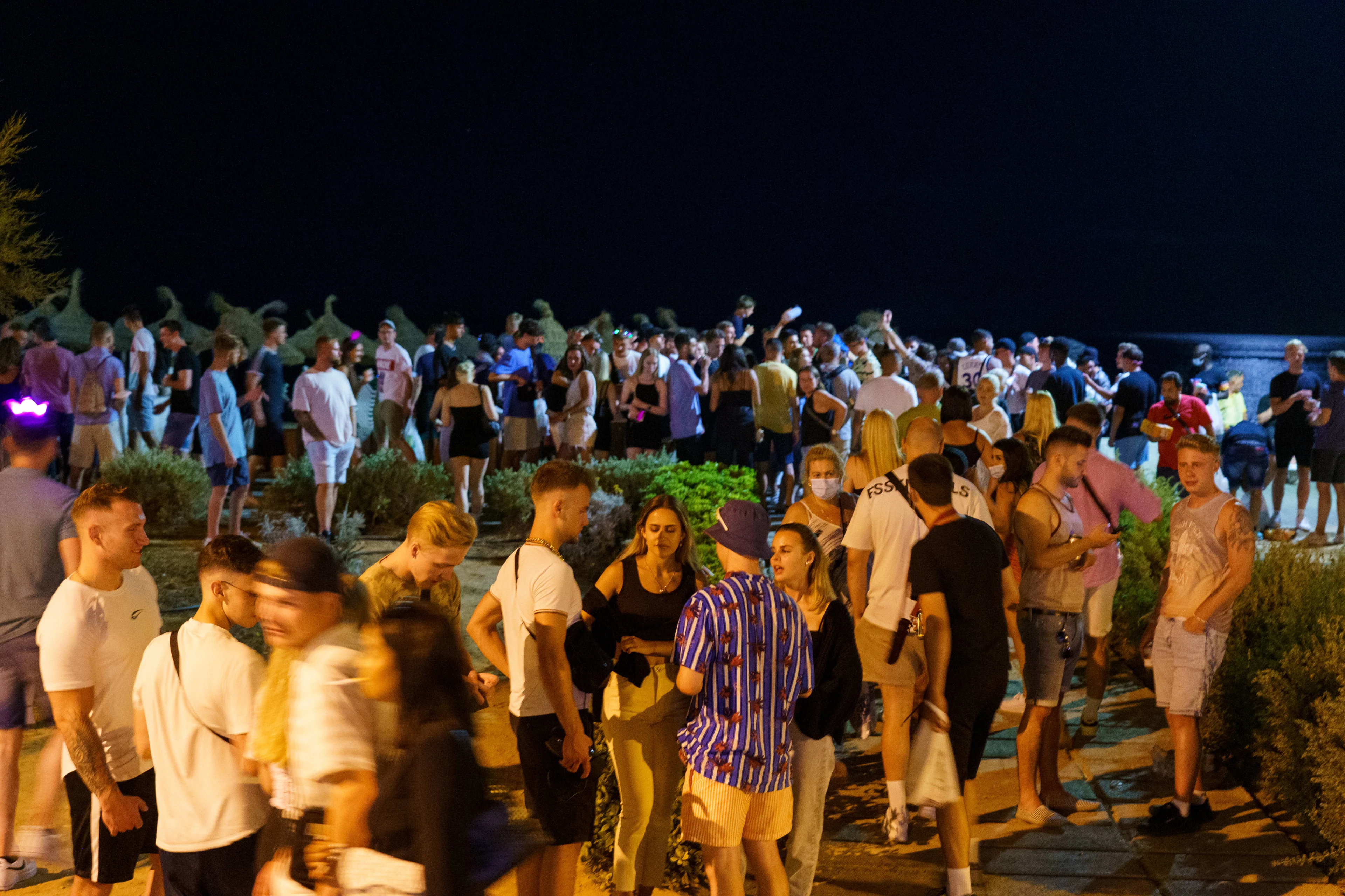 'Spaanse politie vraagt Nederland acht verdachten aan te houden na fatale mishandeling Mallorca'