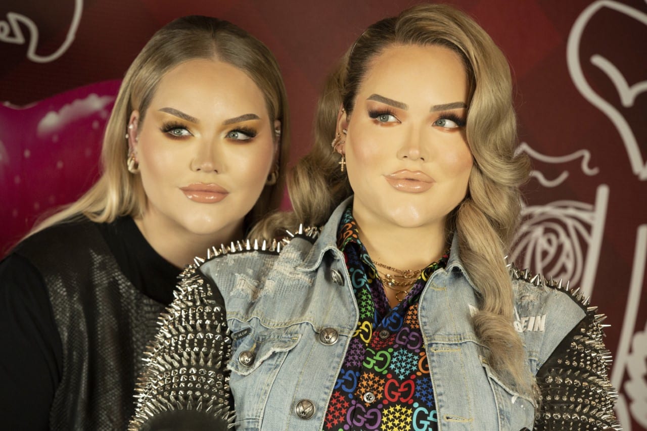 Beautygoeroe NikkieTutorials ontmoet 'tweelingzus' in Amsterdam
