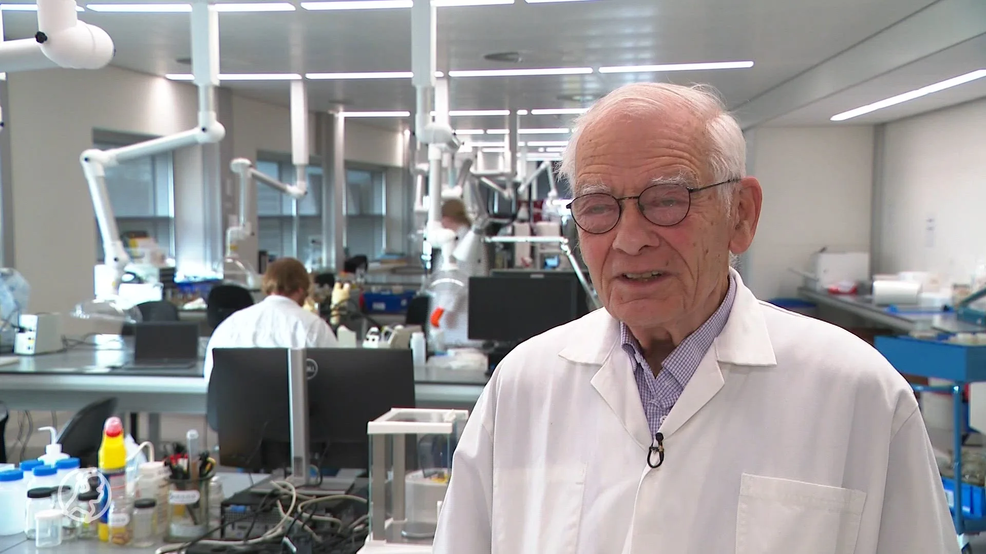 Kruipen spinnen echt in je mond of oor? Deskundige legt uit