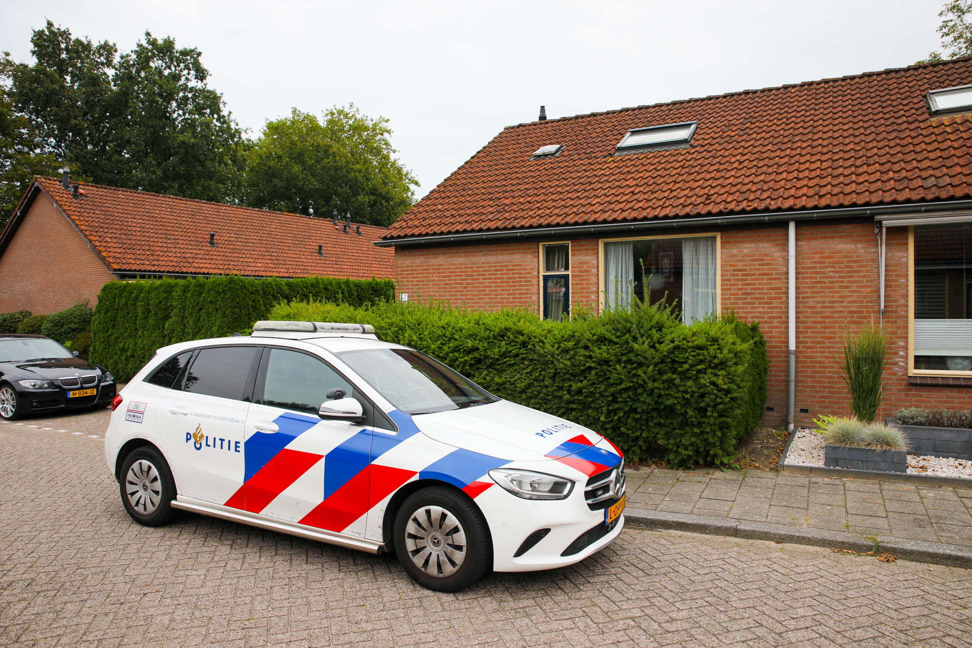 Hoogbejaarde man (81) op slinkse wijze beroofd van duizenden euro's