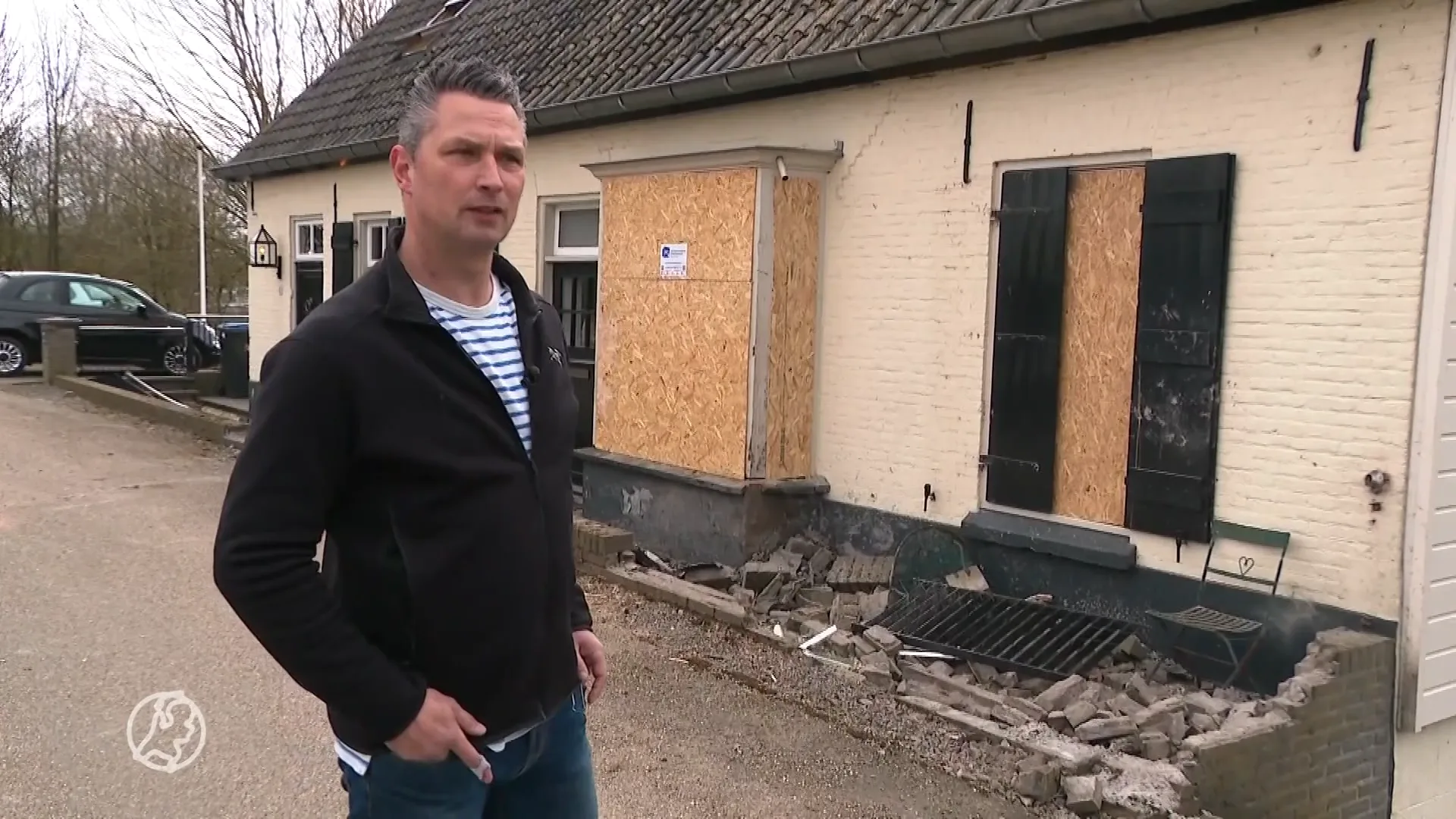 Dronken man crasht tegen huis van Stephan: 'Brokstukken vlogen over het dak'