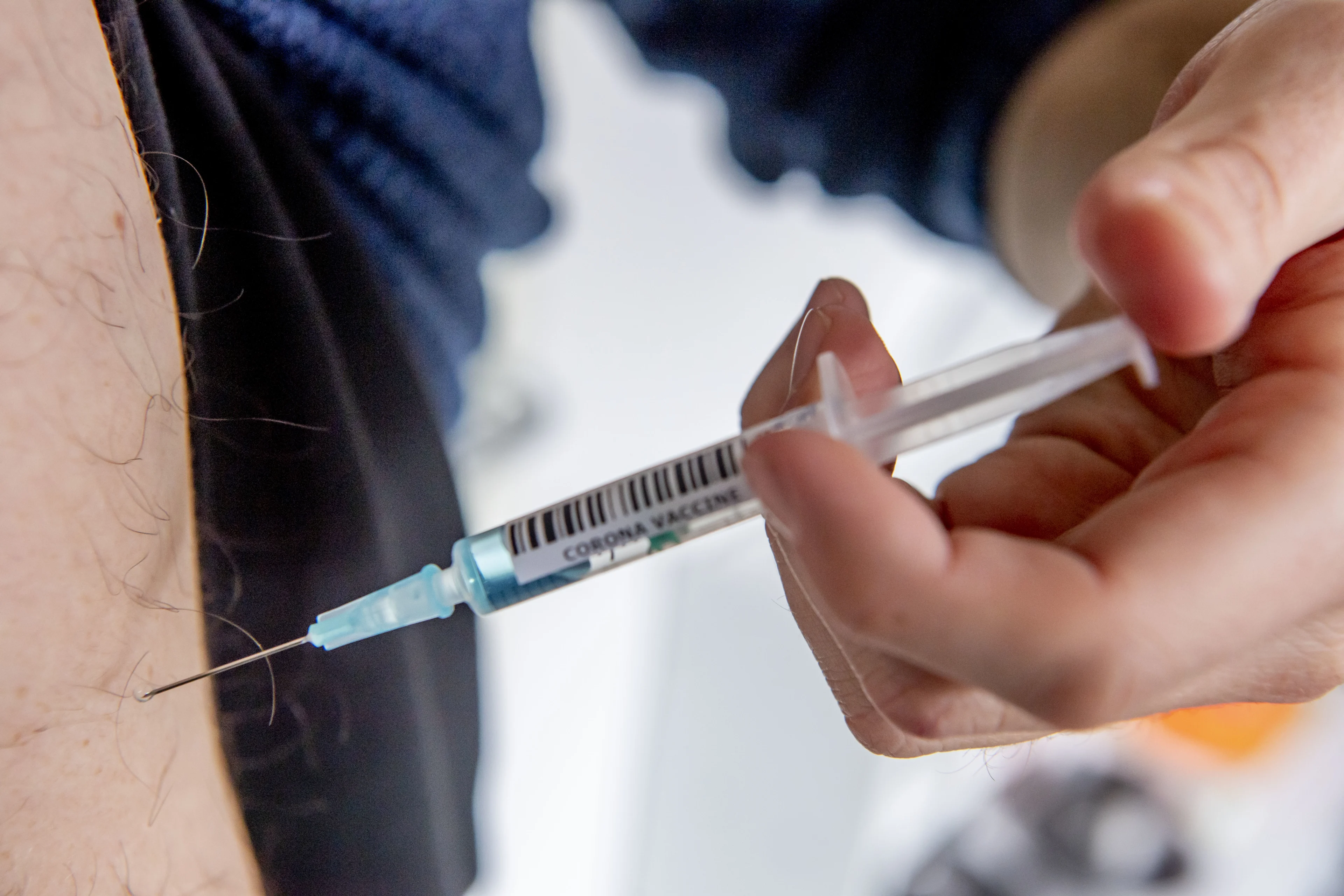 Veertig procent van de Nederlanders vertrouwt coronavaccin niet