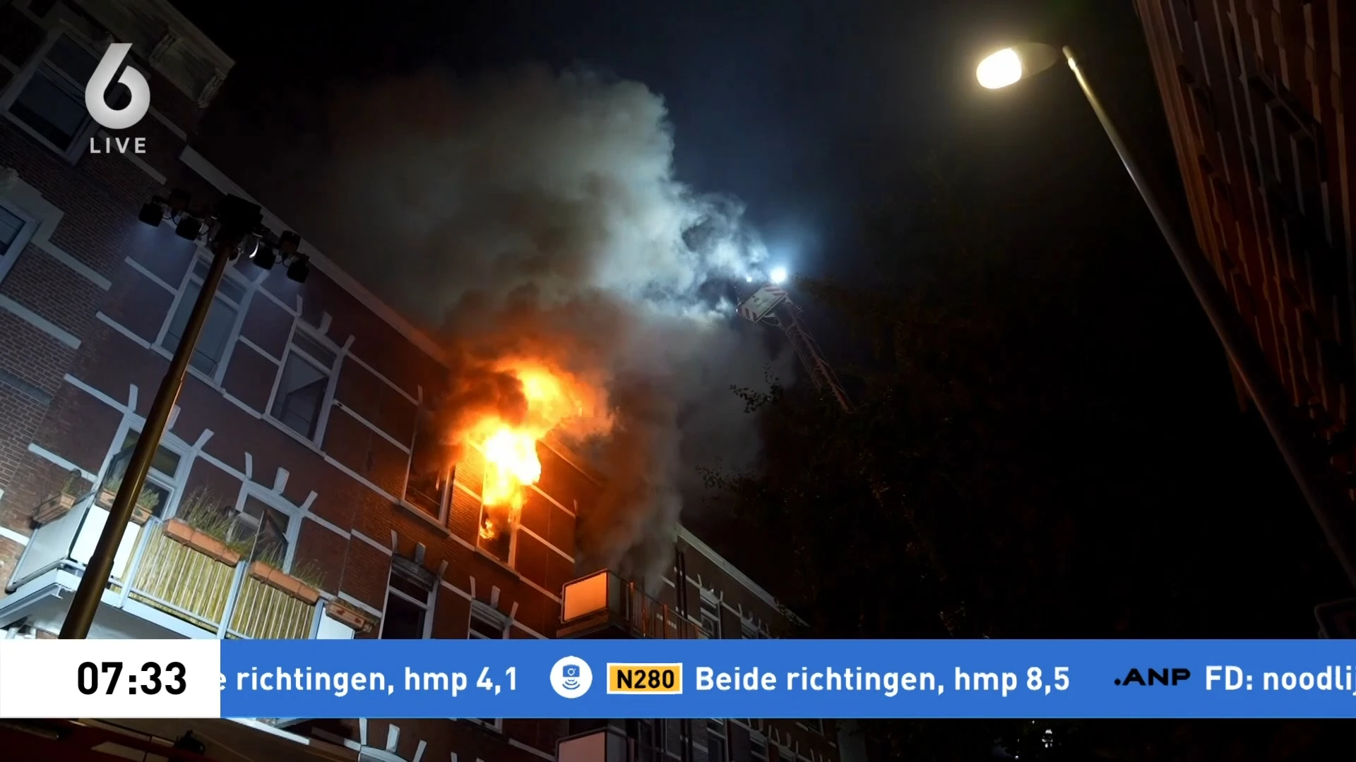 Grote brand in Rotterdam, zes woningen ontruimd