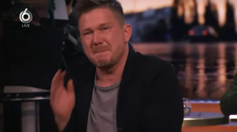 Johnny de Mol laat tranen vloeien bij HLF8