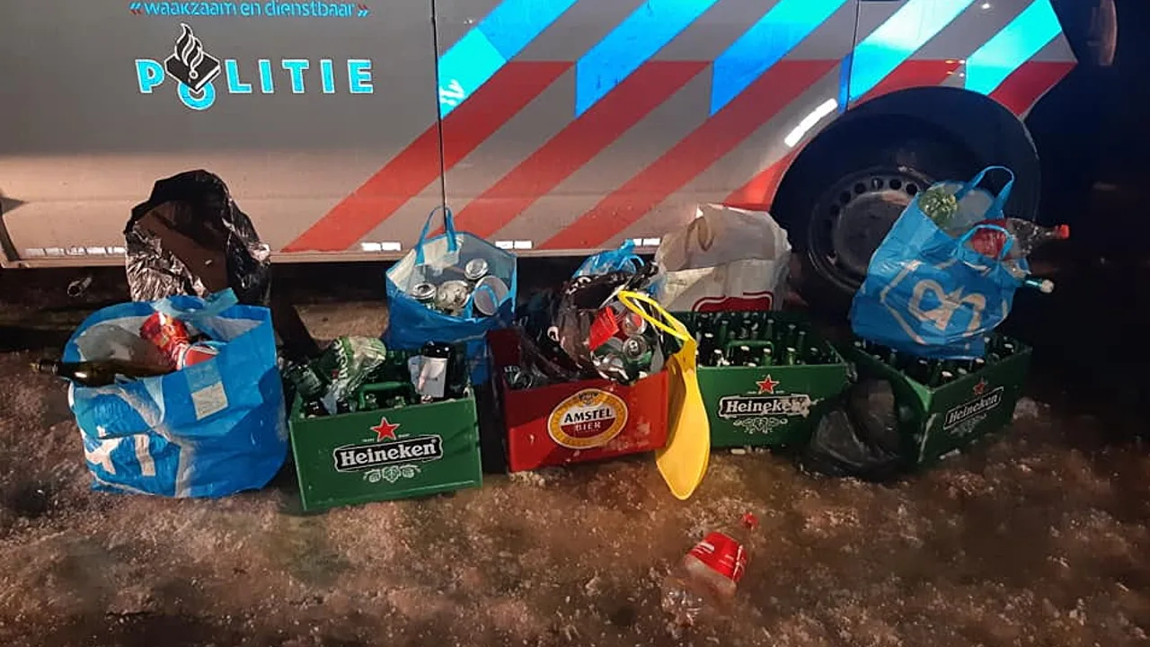 Politie verjaagt honderden mensen bij illegale feestjes