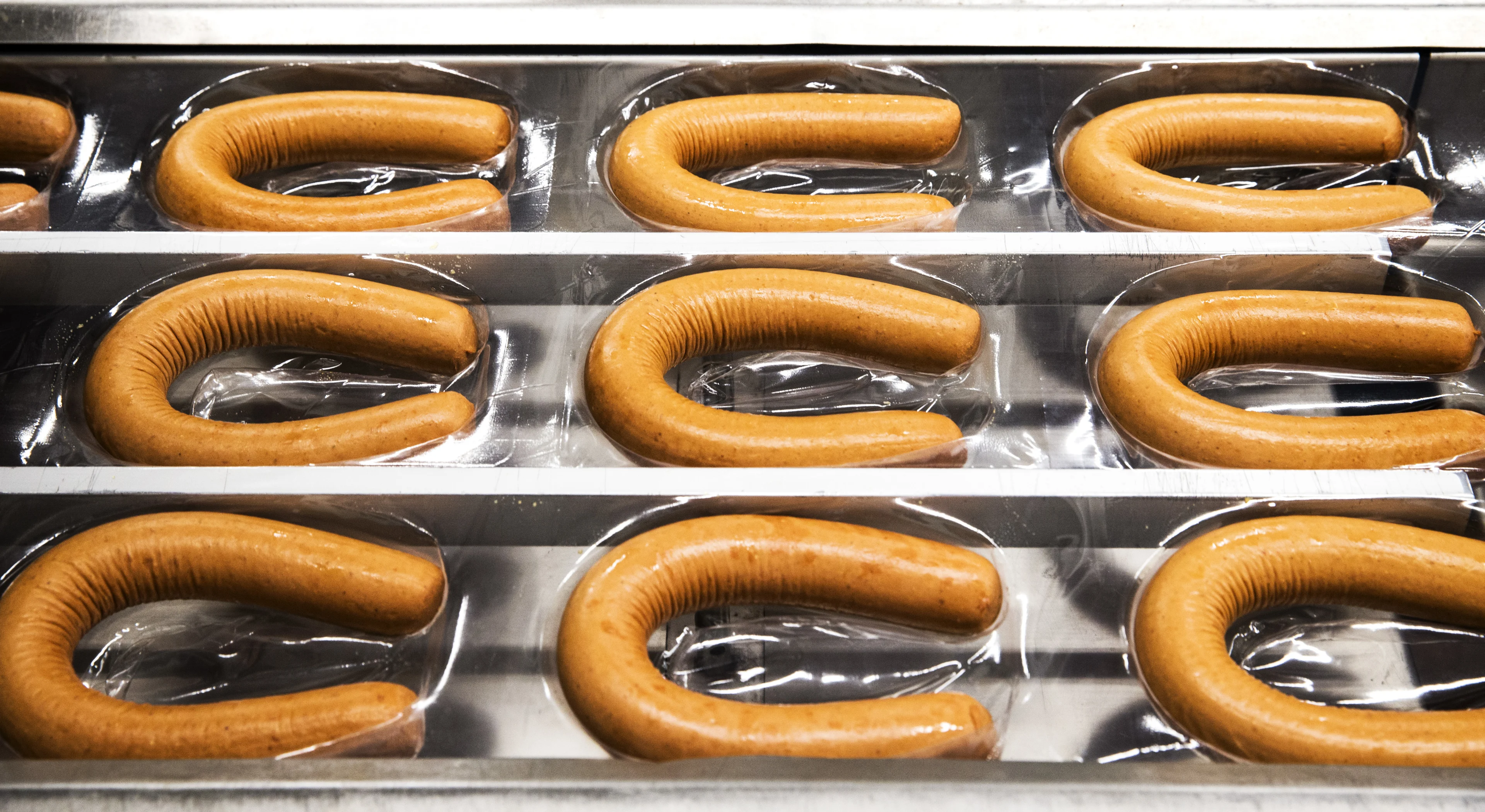 Supermarktketens roepen rookworst terug: 'Niet opeten'