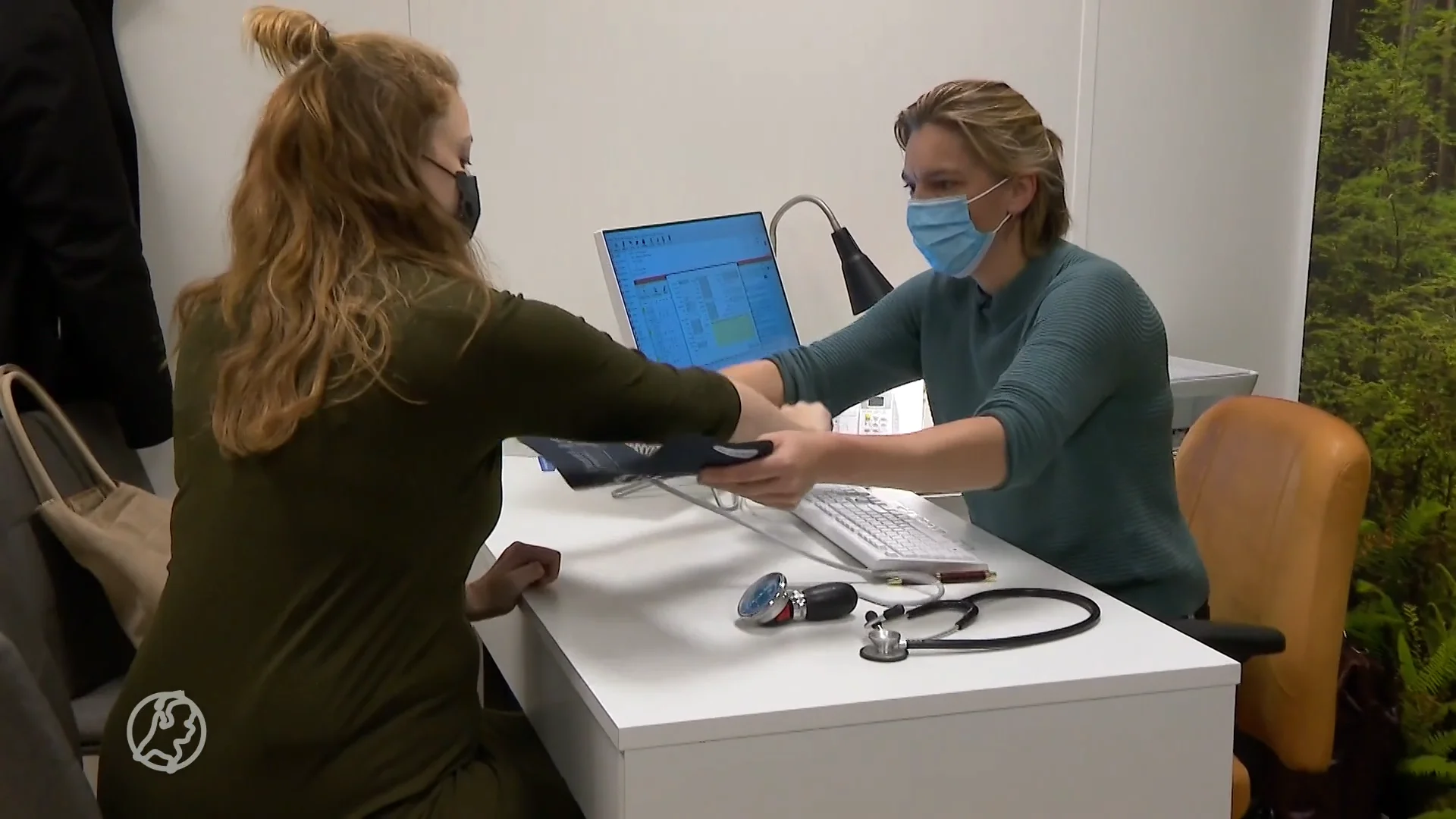 Onrust onder zwangere vrouwen over mogelijk verband corona en doodgeboortes 